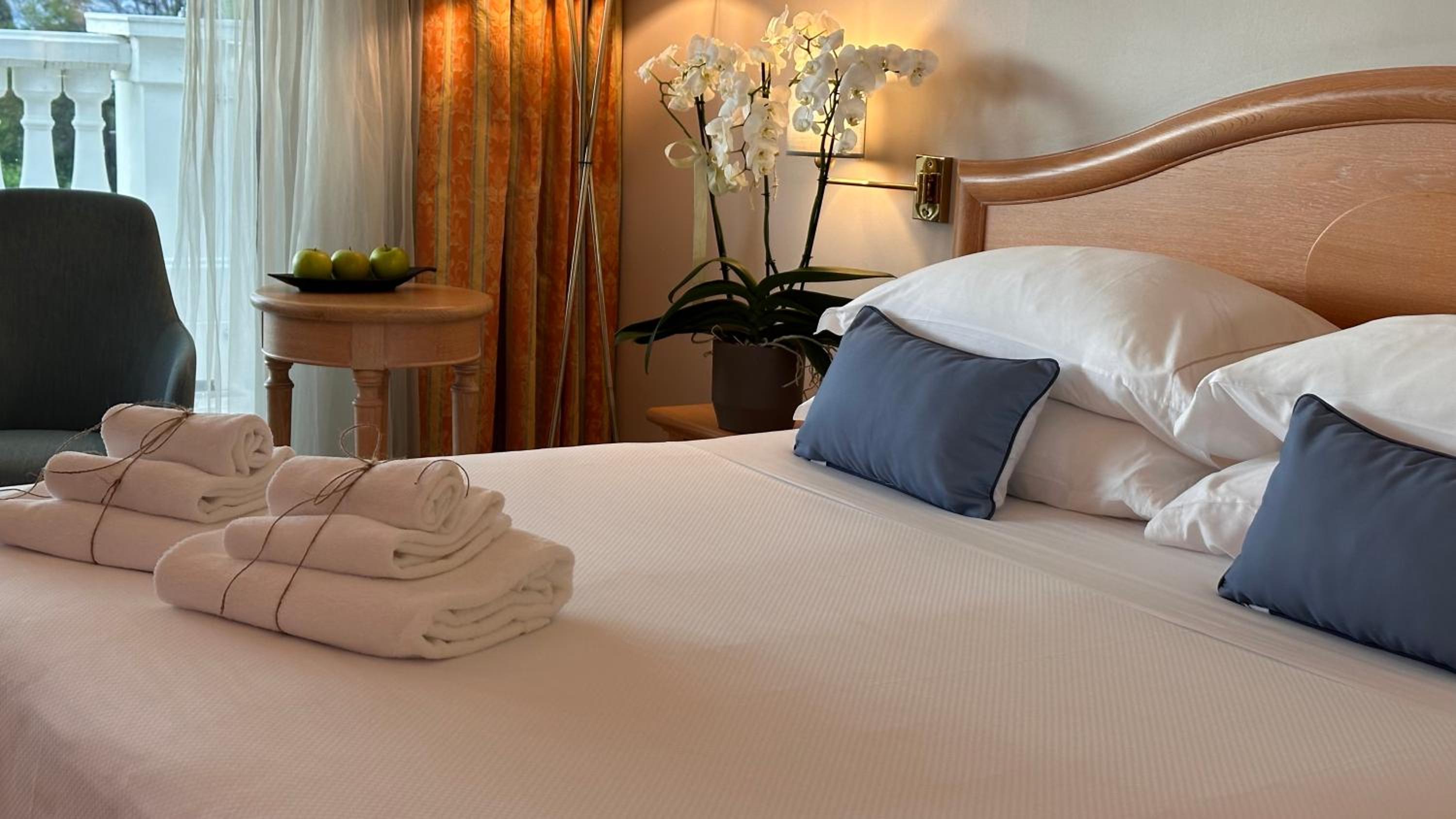 Superior Double Room with Lake View and Spa Access - Photo 2