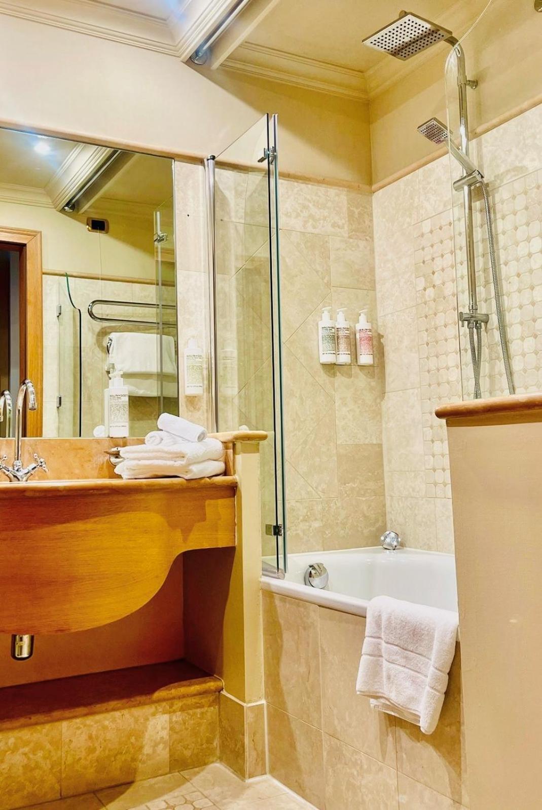 Superior Double Room with Lake View and Spa Access - Photo 3