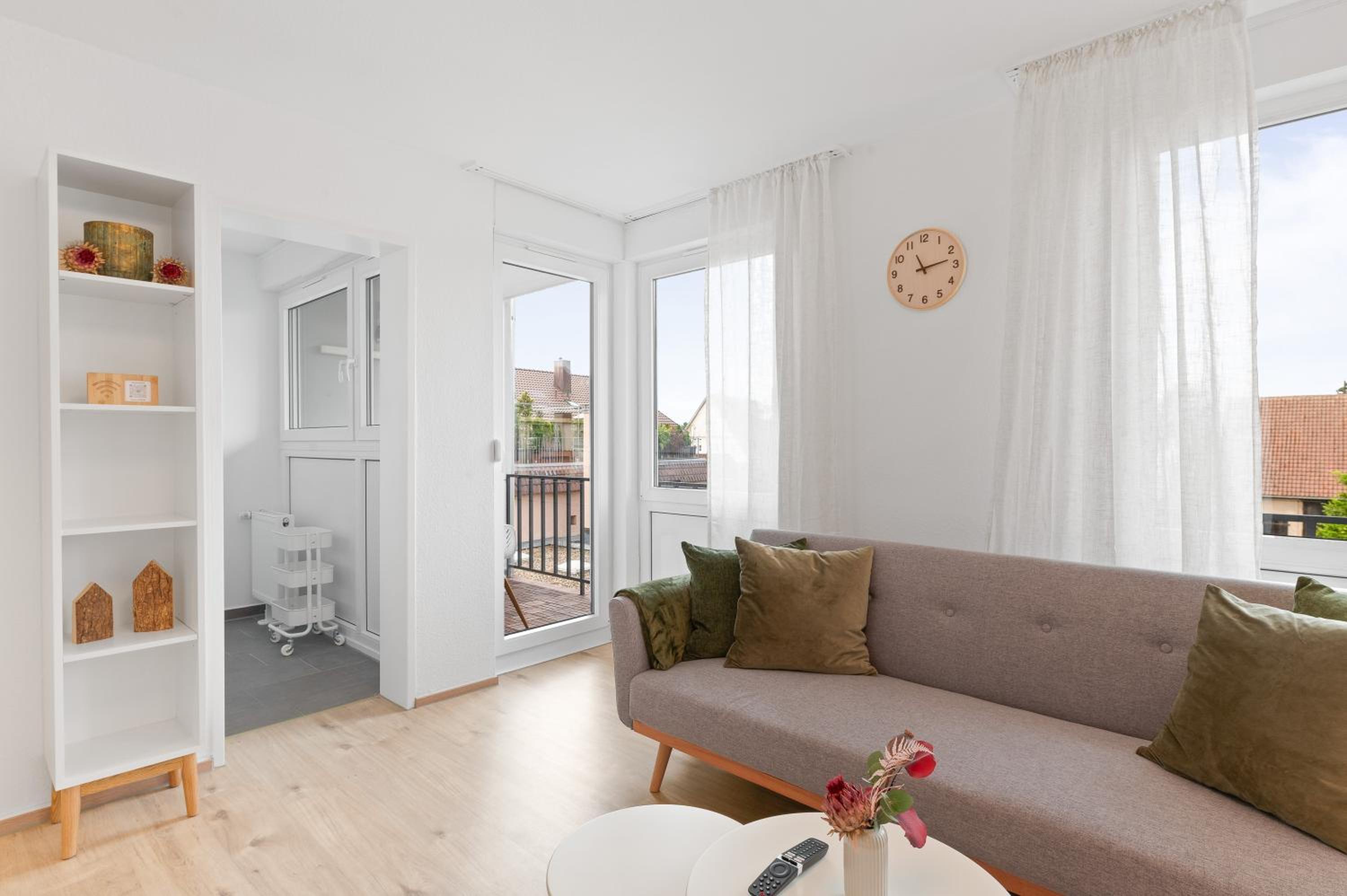 One-Bedroom Apartment photo 2