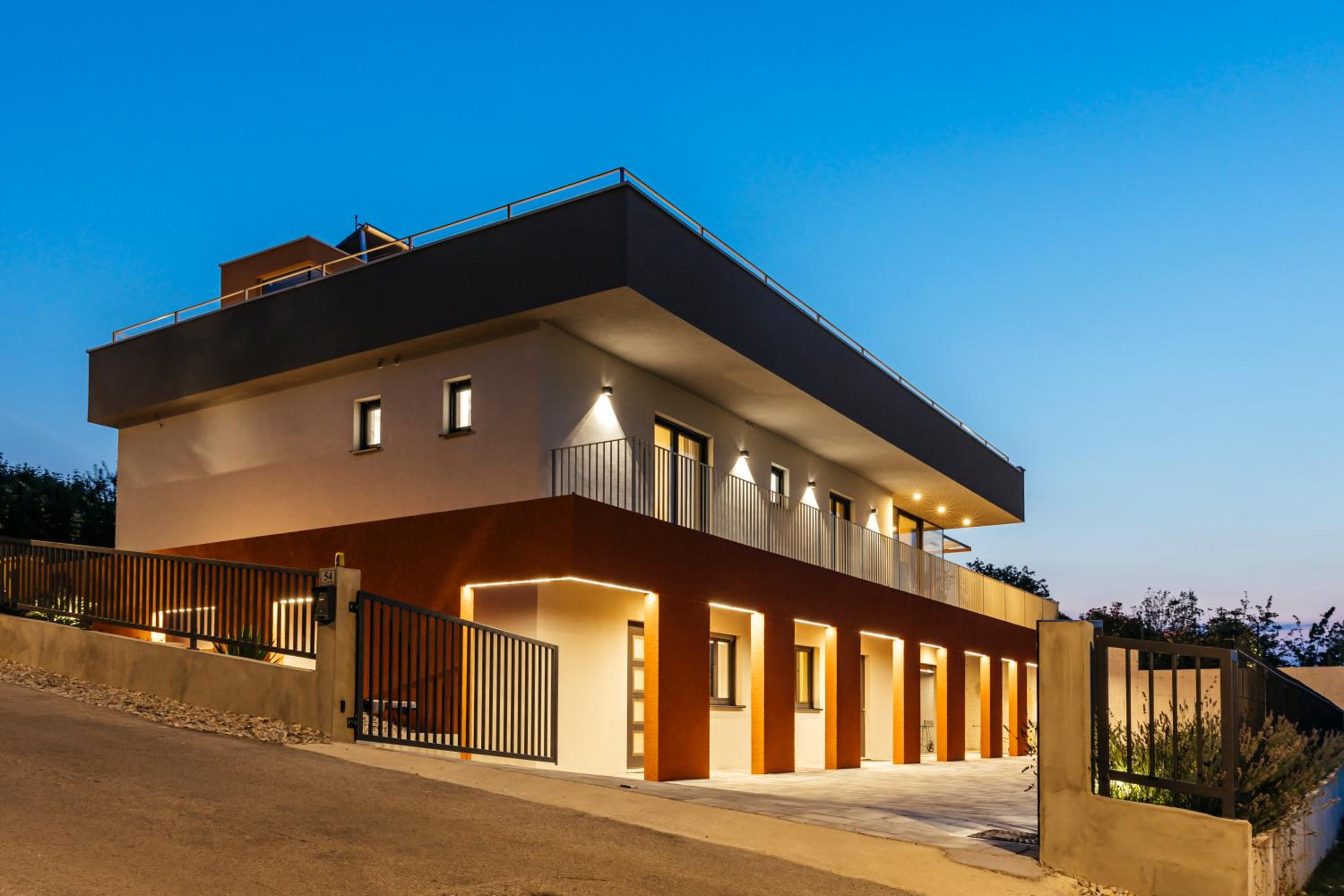 Villa photo 3