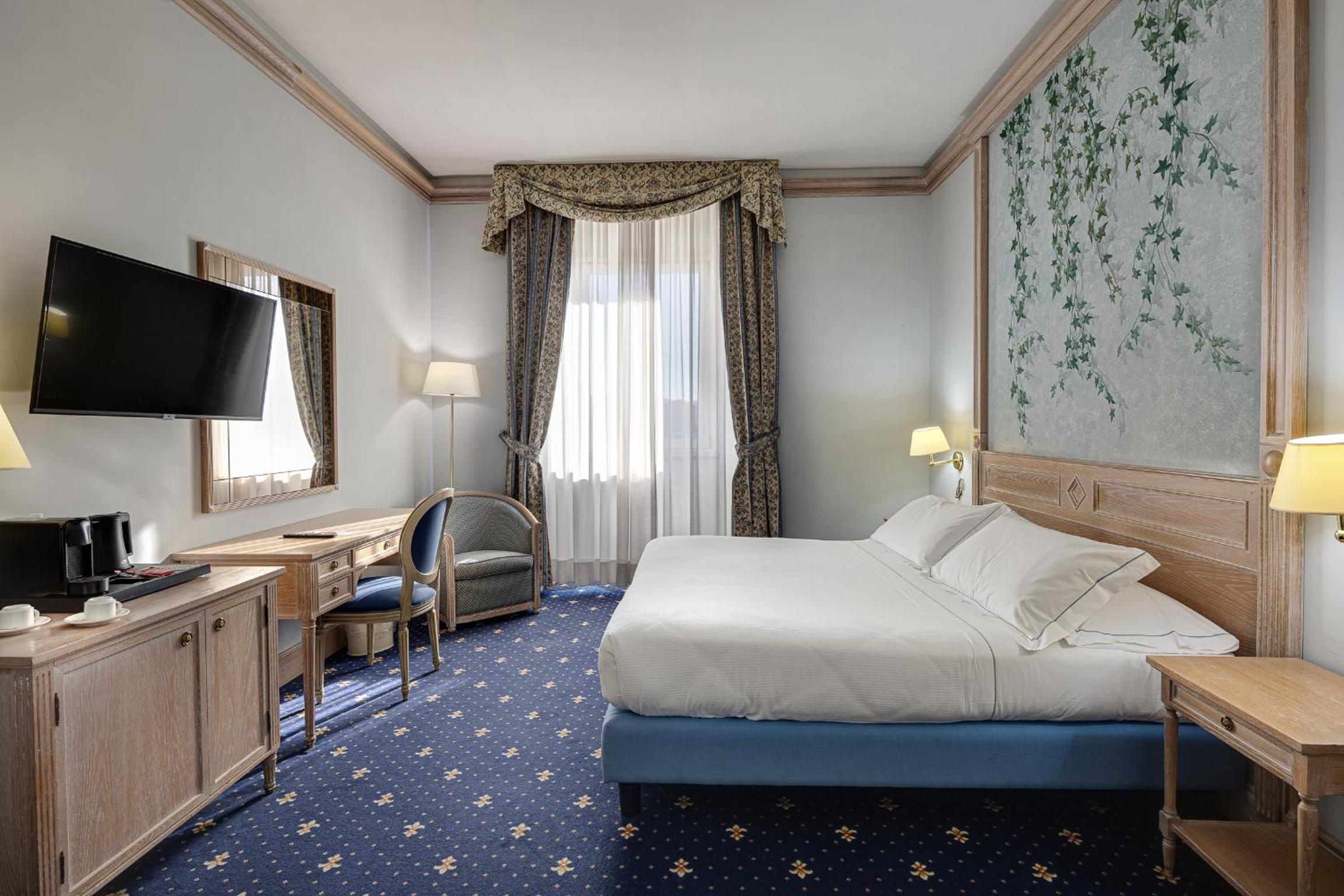 Double or Twin Room - Photo 1