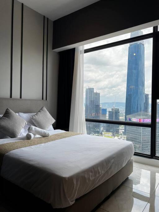 Apartment with City View
