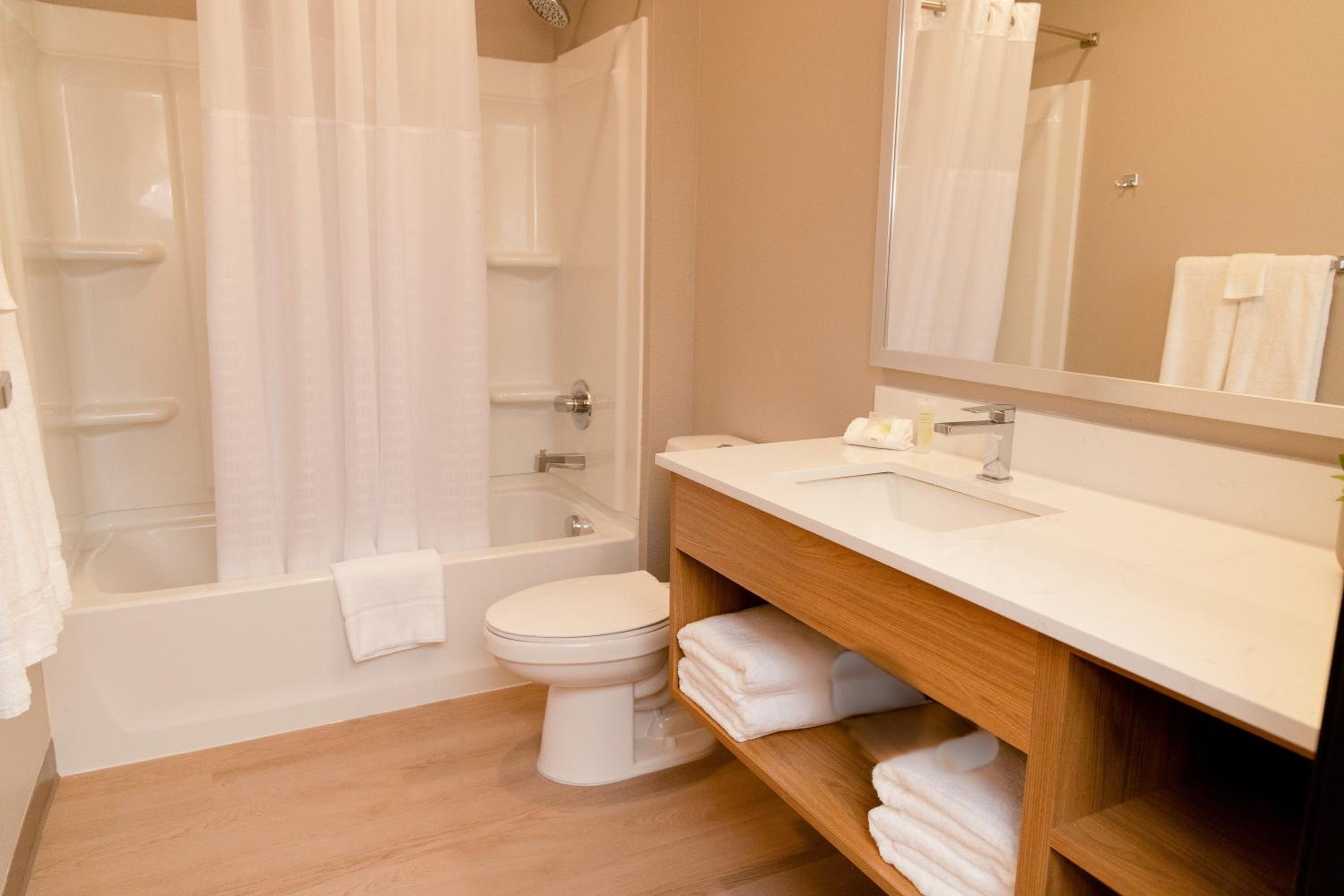 Queen Suite photo 2
