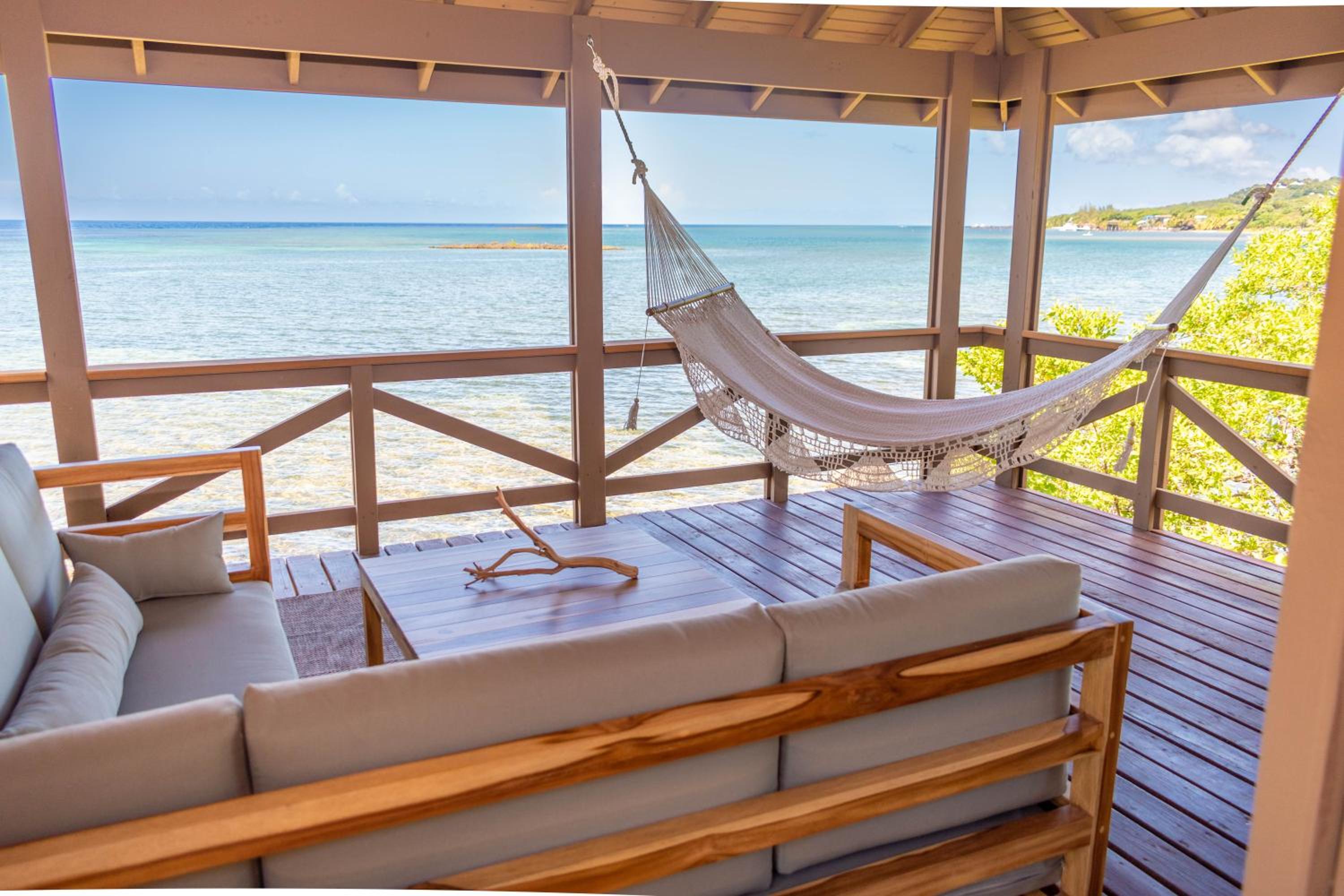 King Suite with Ocean View photo 2