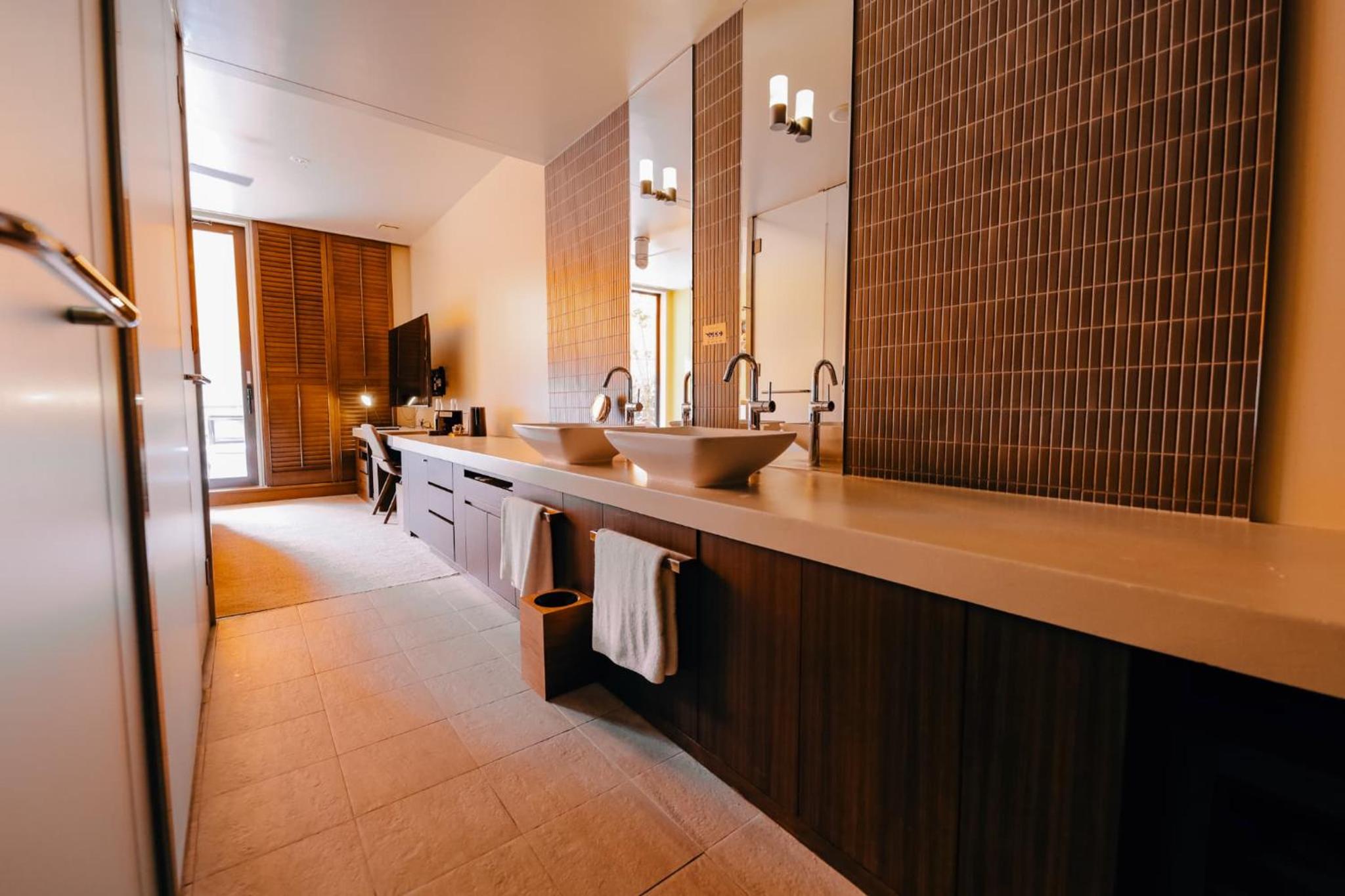 Executive King Room - Photo 8