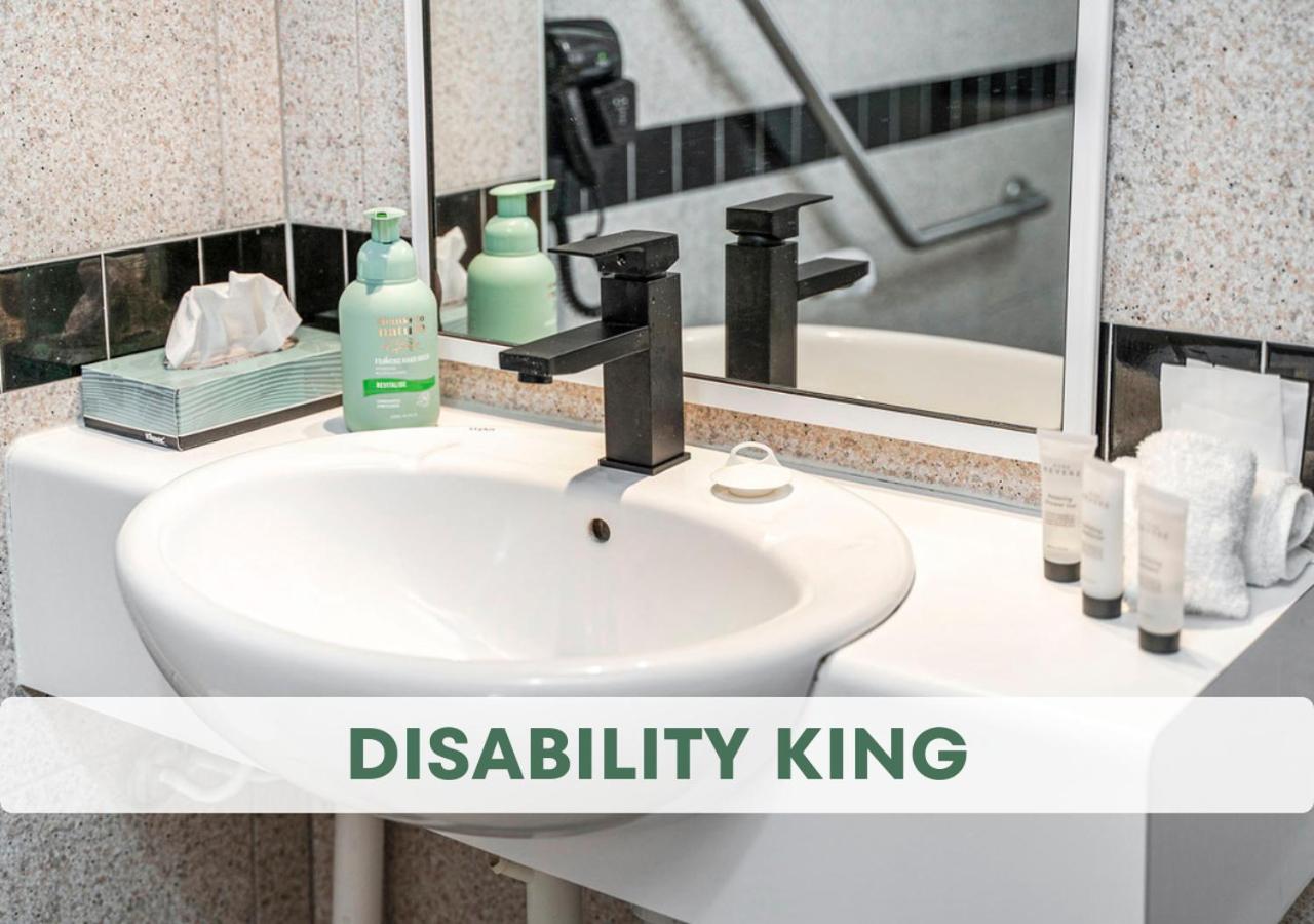 King Room - Disability Access photo 3