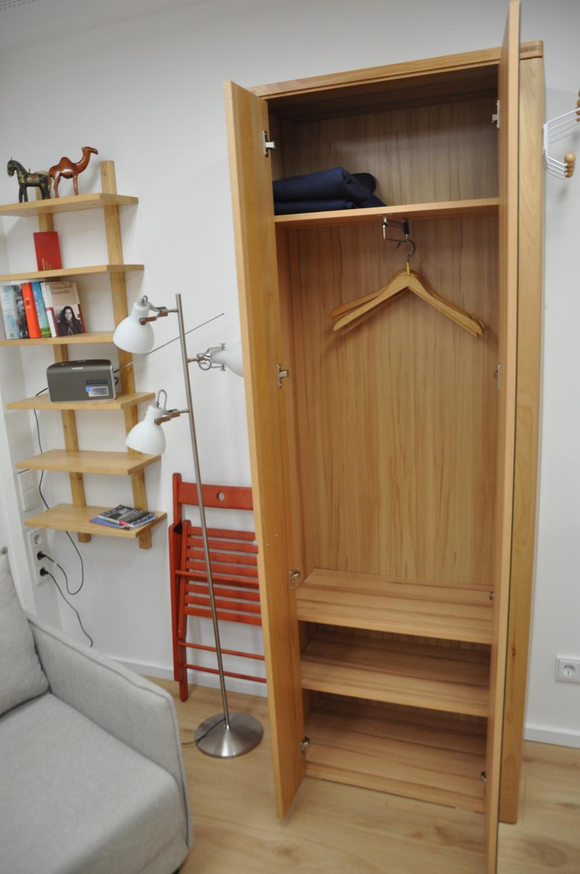 One-Bedroom Apartment photo 2