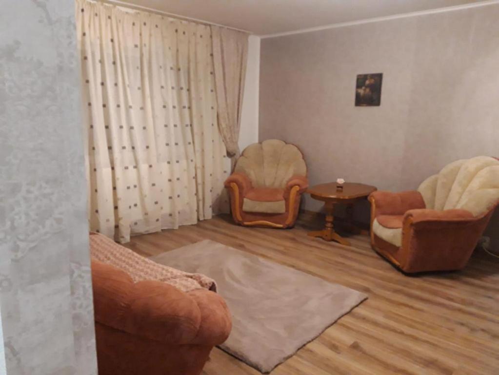 One-Bedroom Apartment photo 2