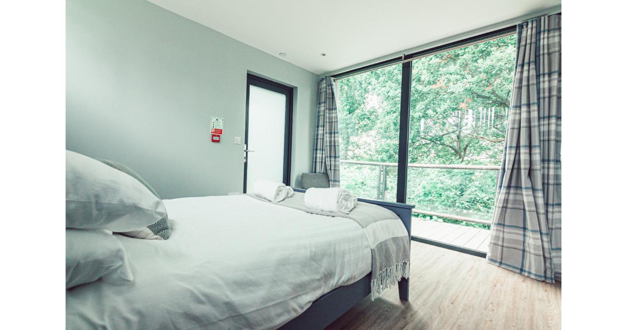 Double or Twin Room with Shared Bathroom photo 1
