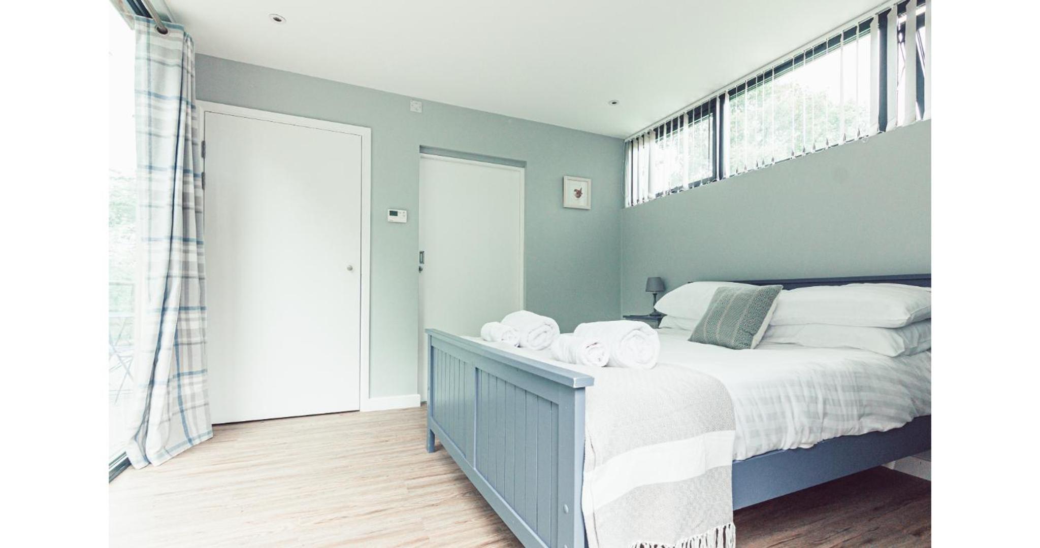 Double or Twin Room with Shared Bathroom photo 3