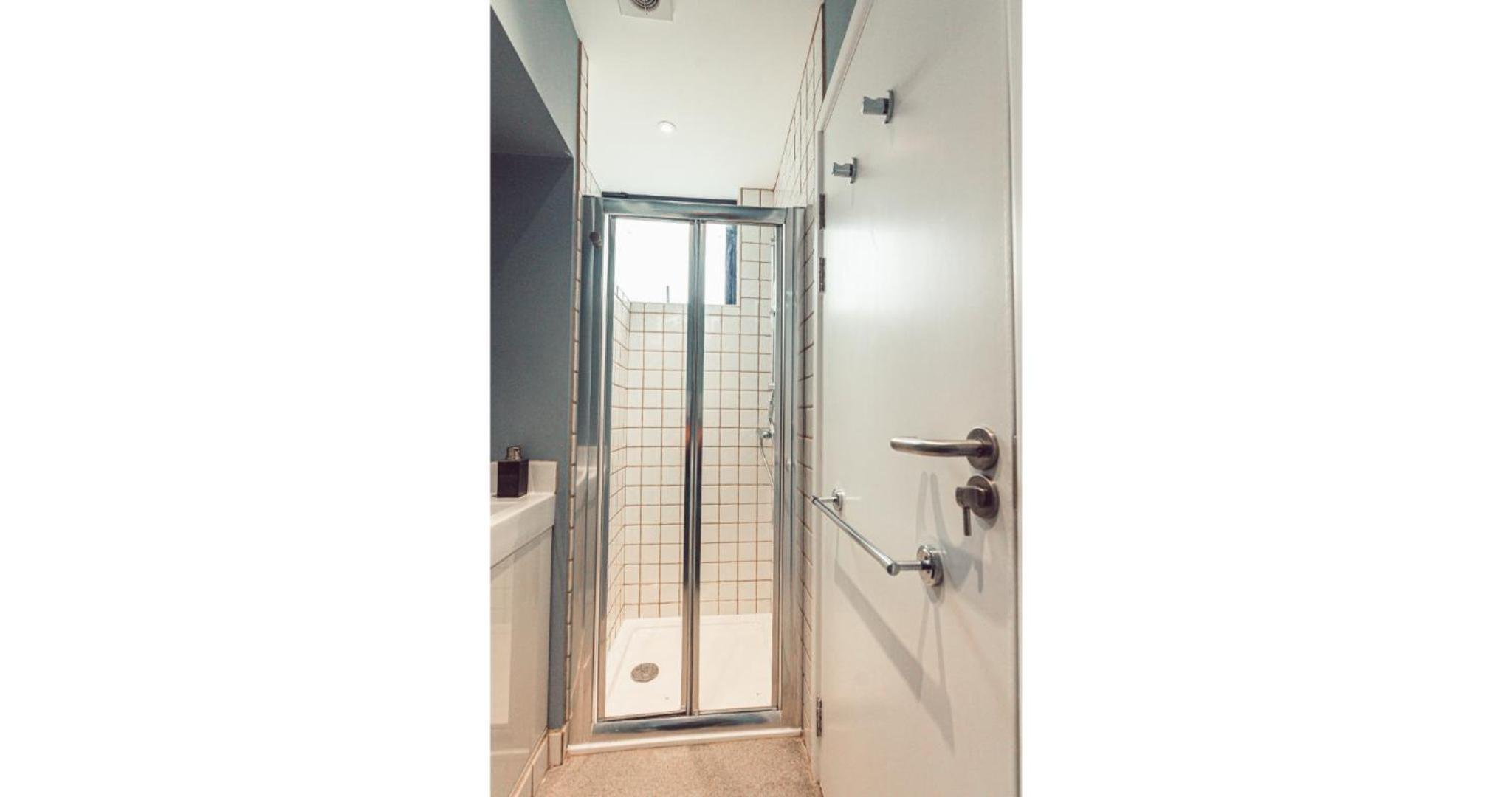 Double Room with Private Bathroom photo 3