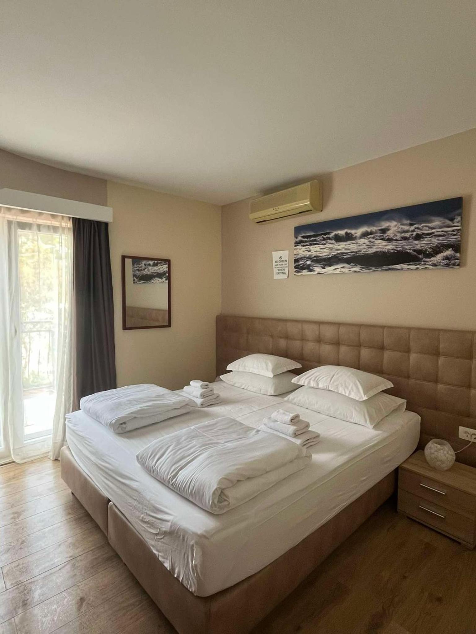 Double or Twin Room with Mountain View photo 1