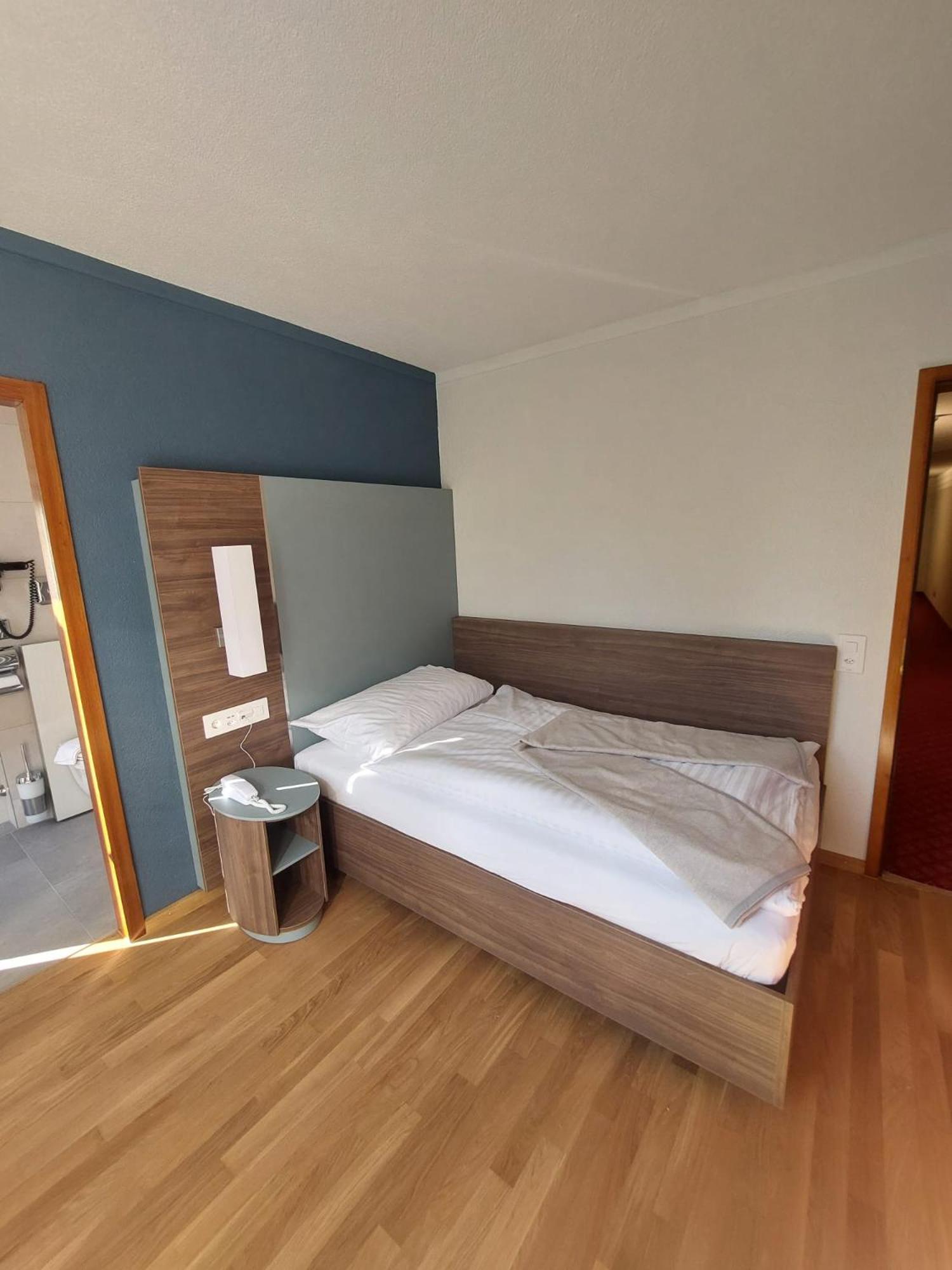 Single Room photo 2