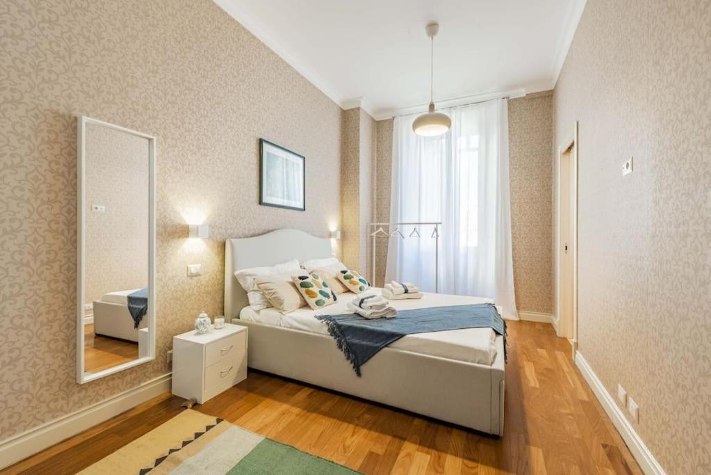 Two-Bedroom Deluxe Apartment