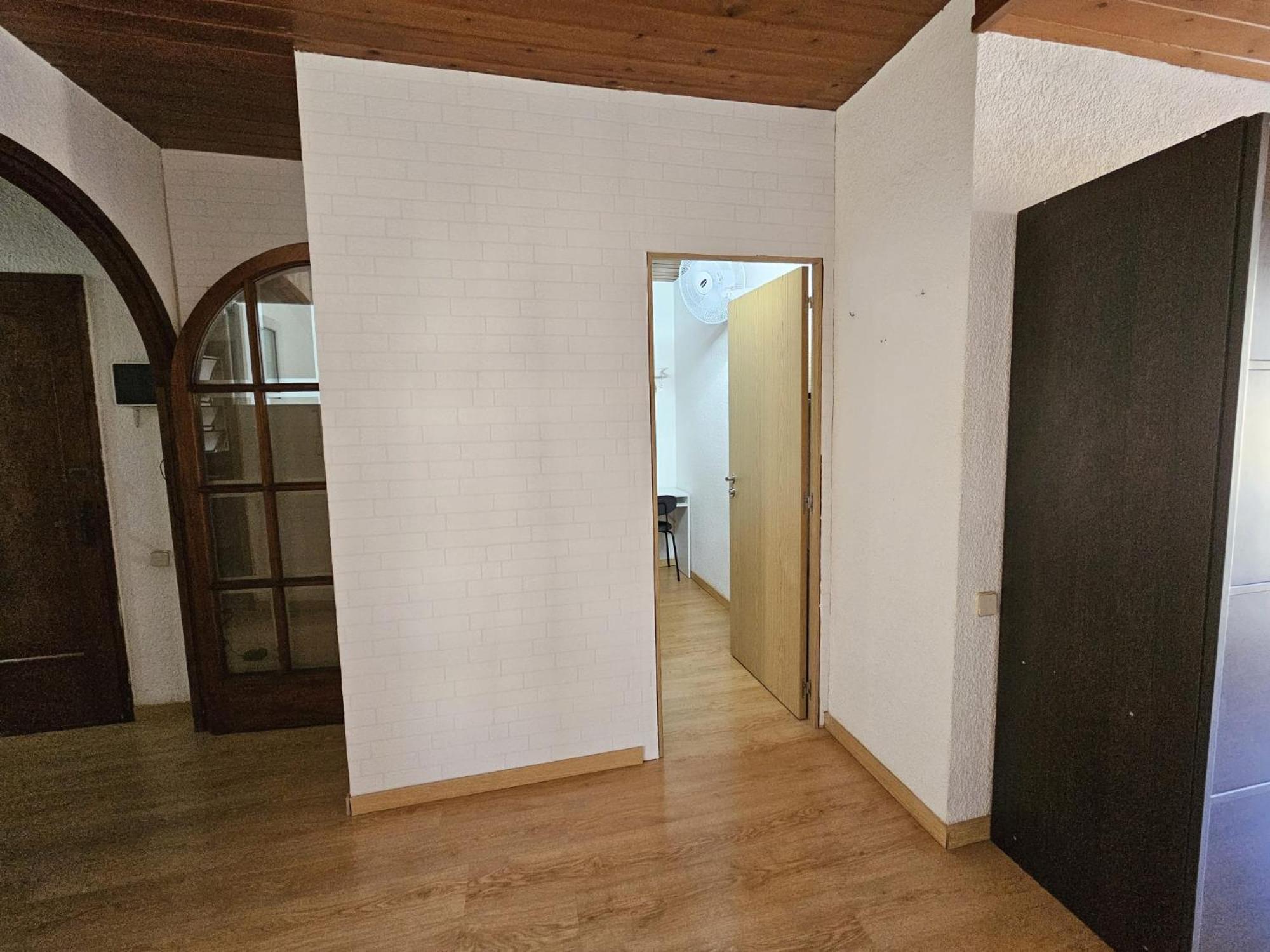 Double Room With Shared Bathroom photo 2