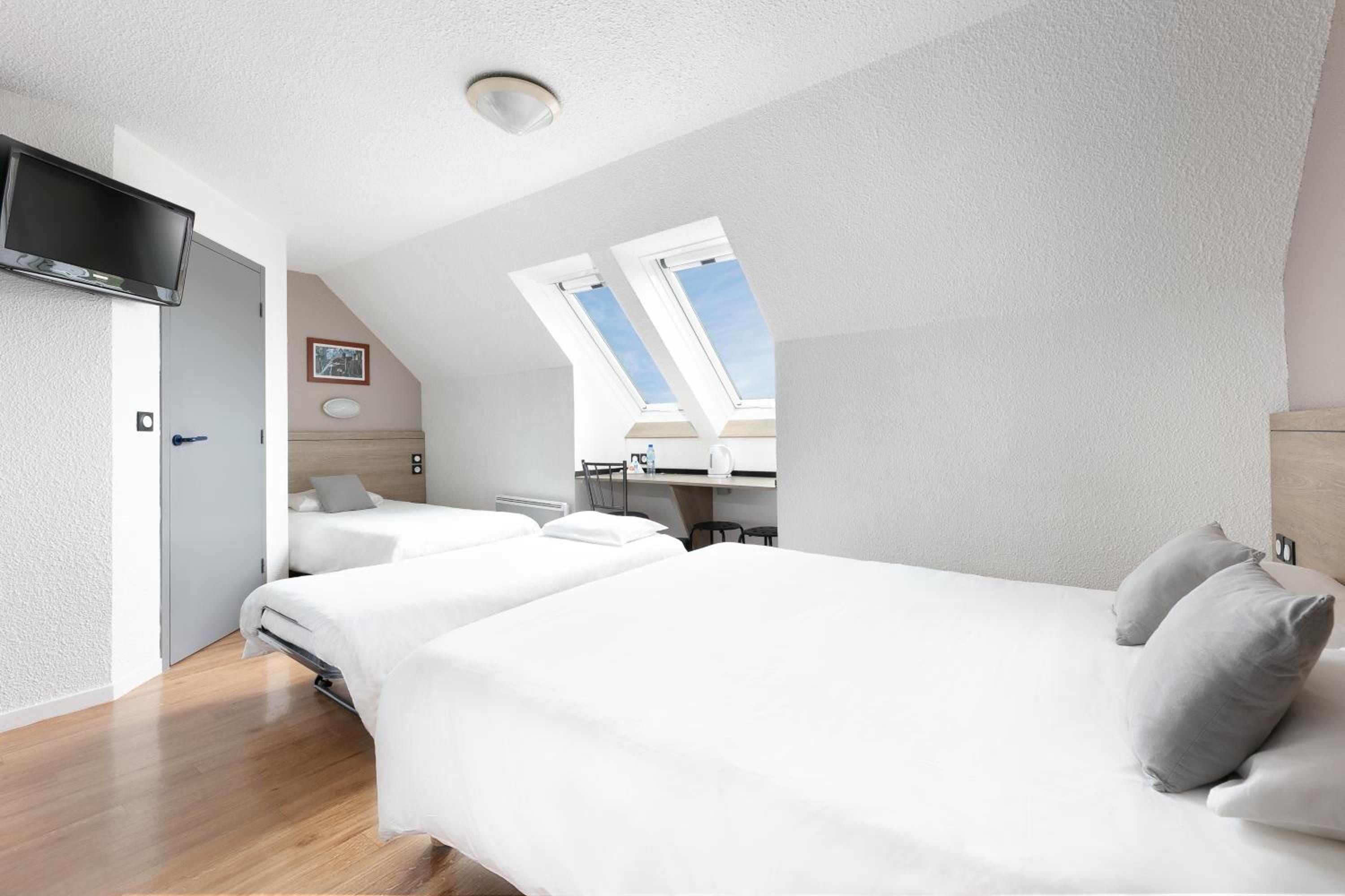 Quadruple Room - Photo 1