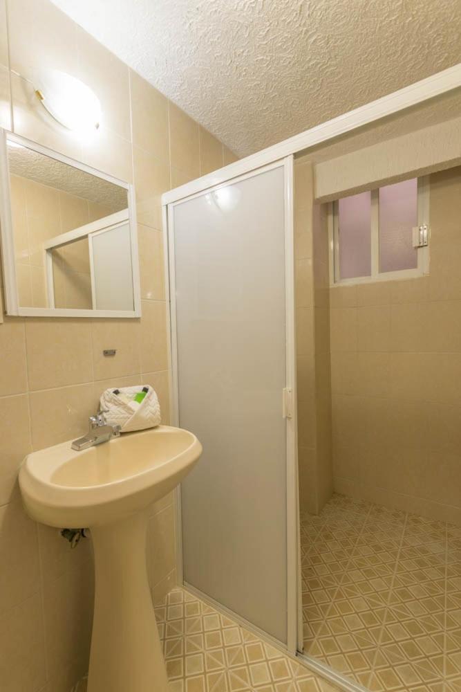 Double Room with Private Bathroom photo 3