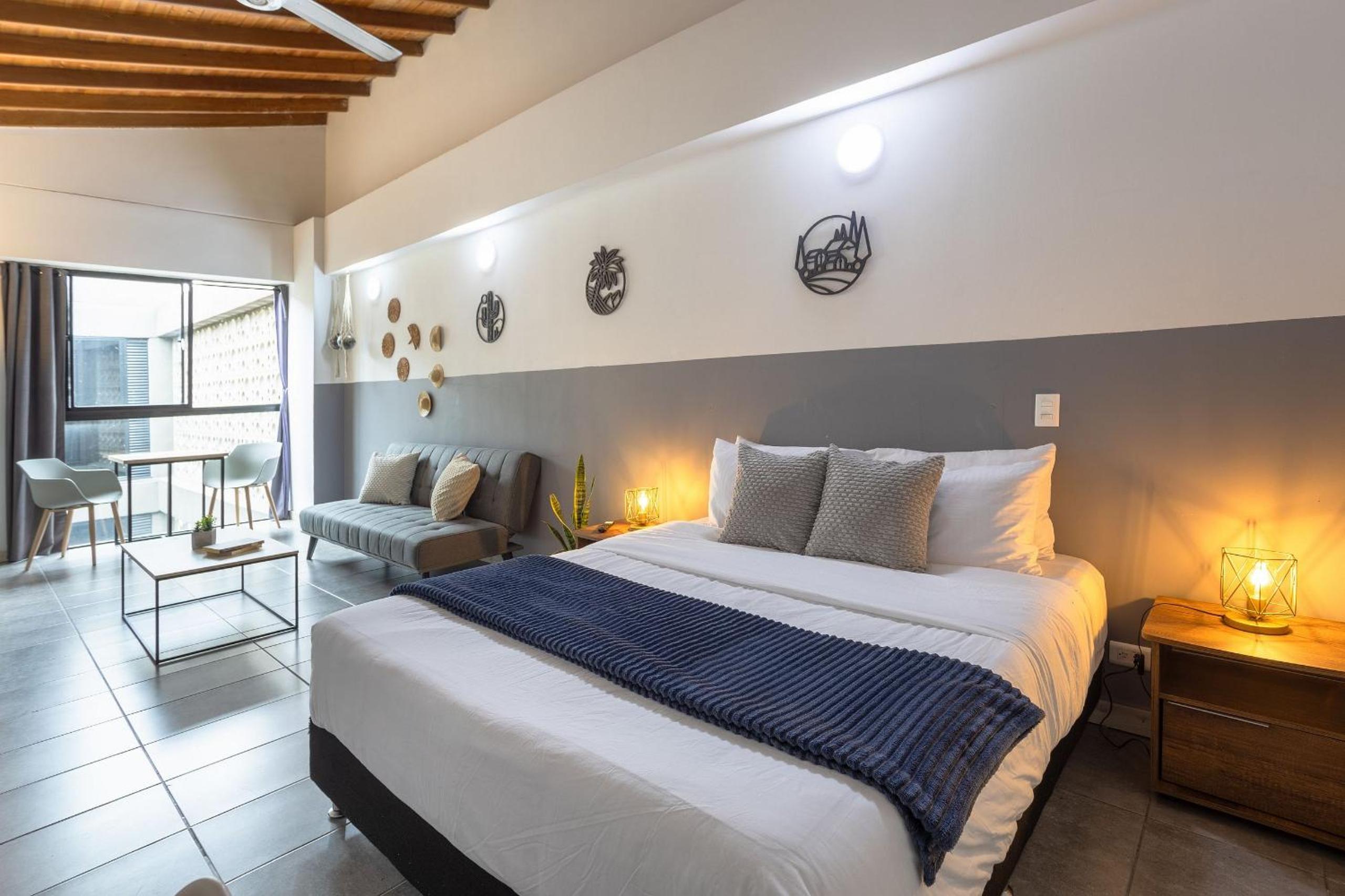 Apartment with Shower