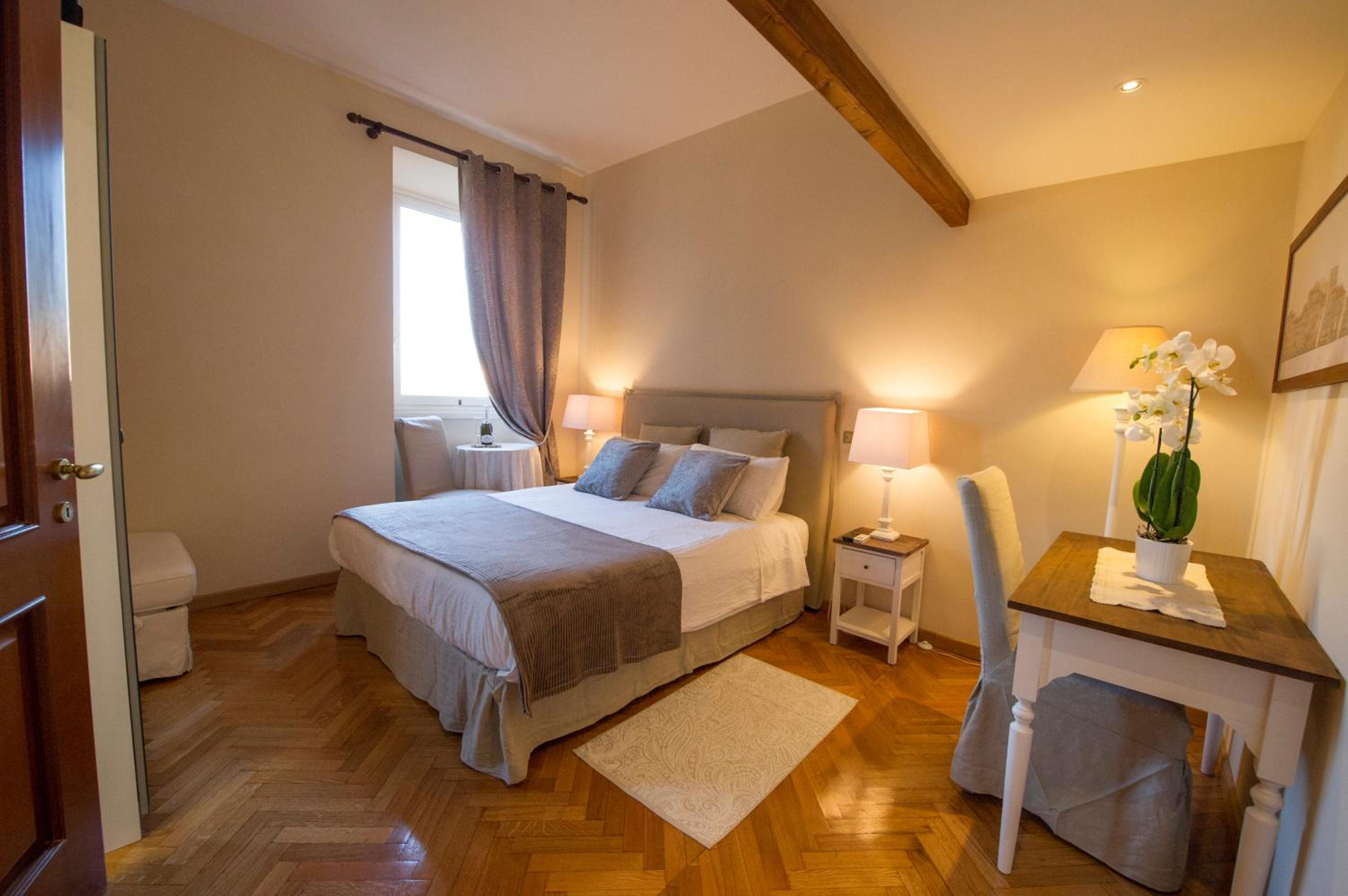 Deluxe Double Room with Spa Bath 