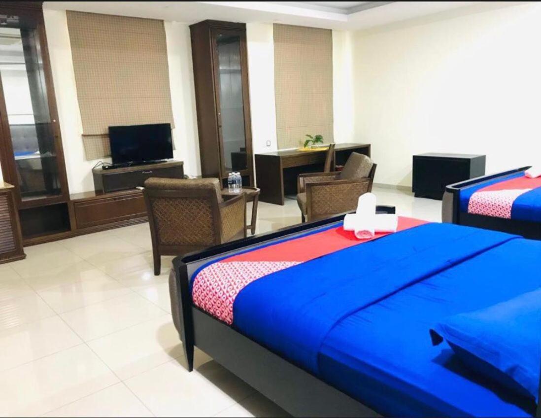 Family Room with Private Bathroom