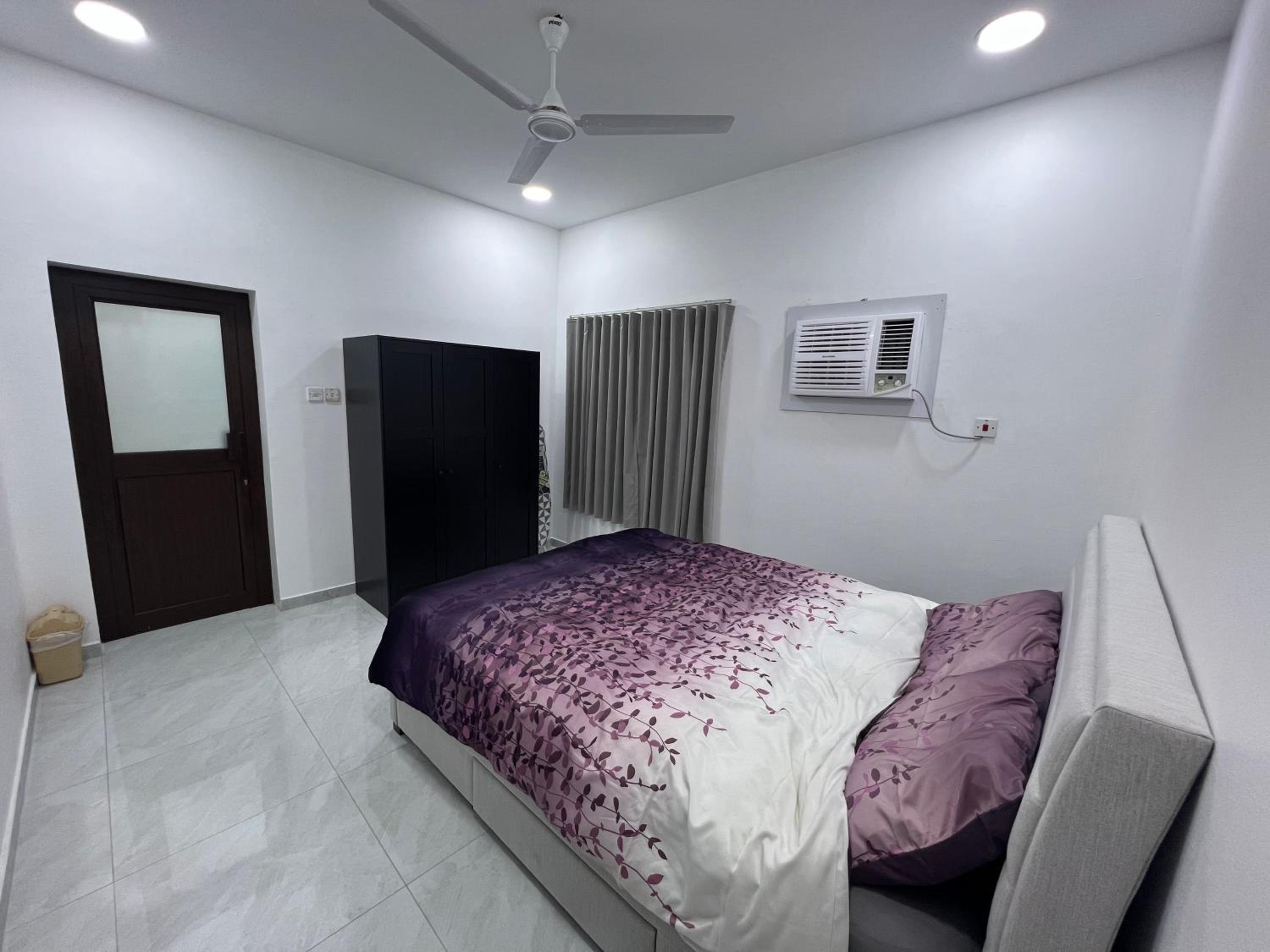 Three-Bedroom Apartment - High Floor photo 3