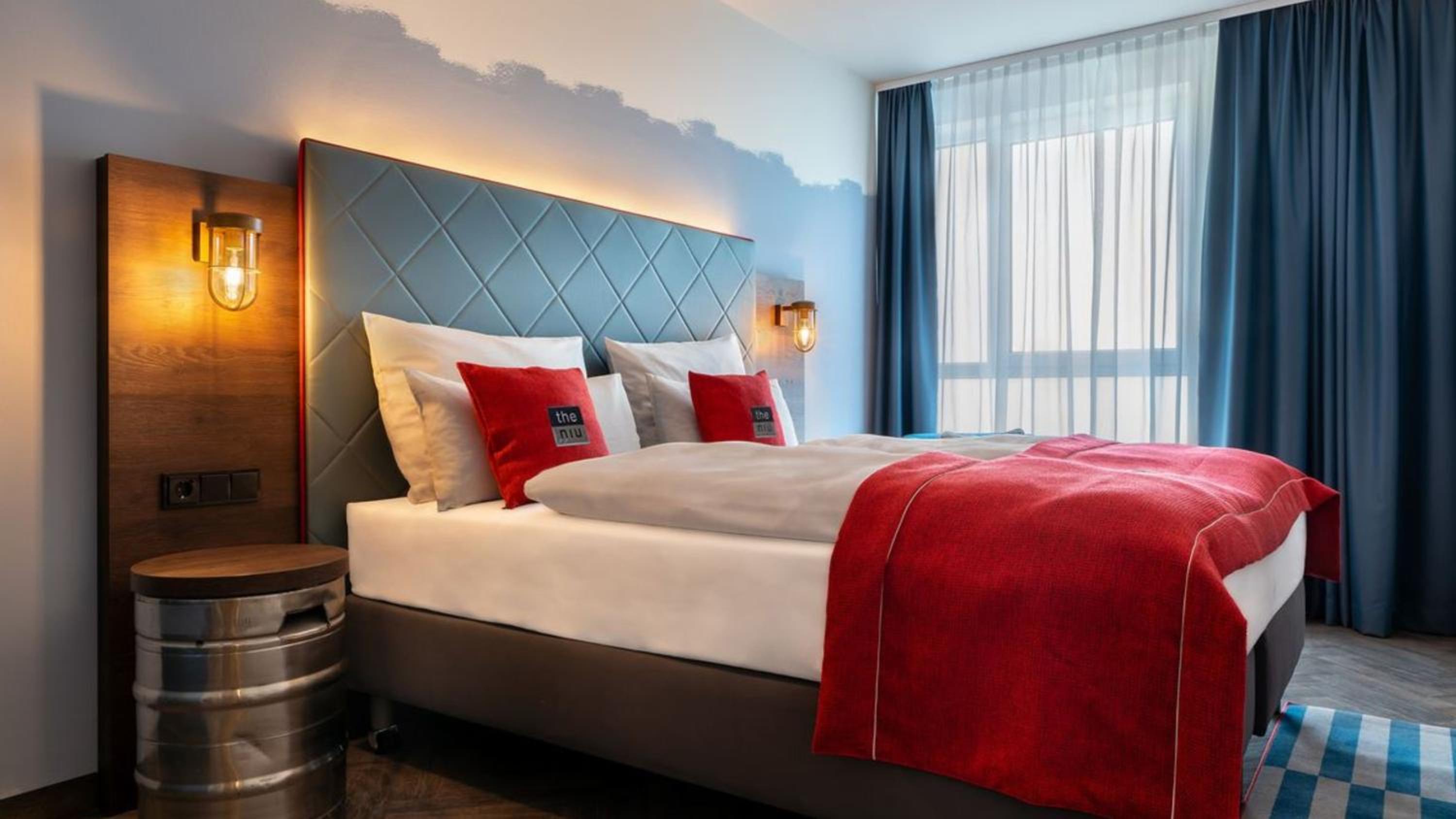 Premium Queen Room photo 2