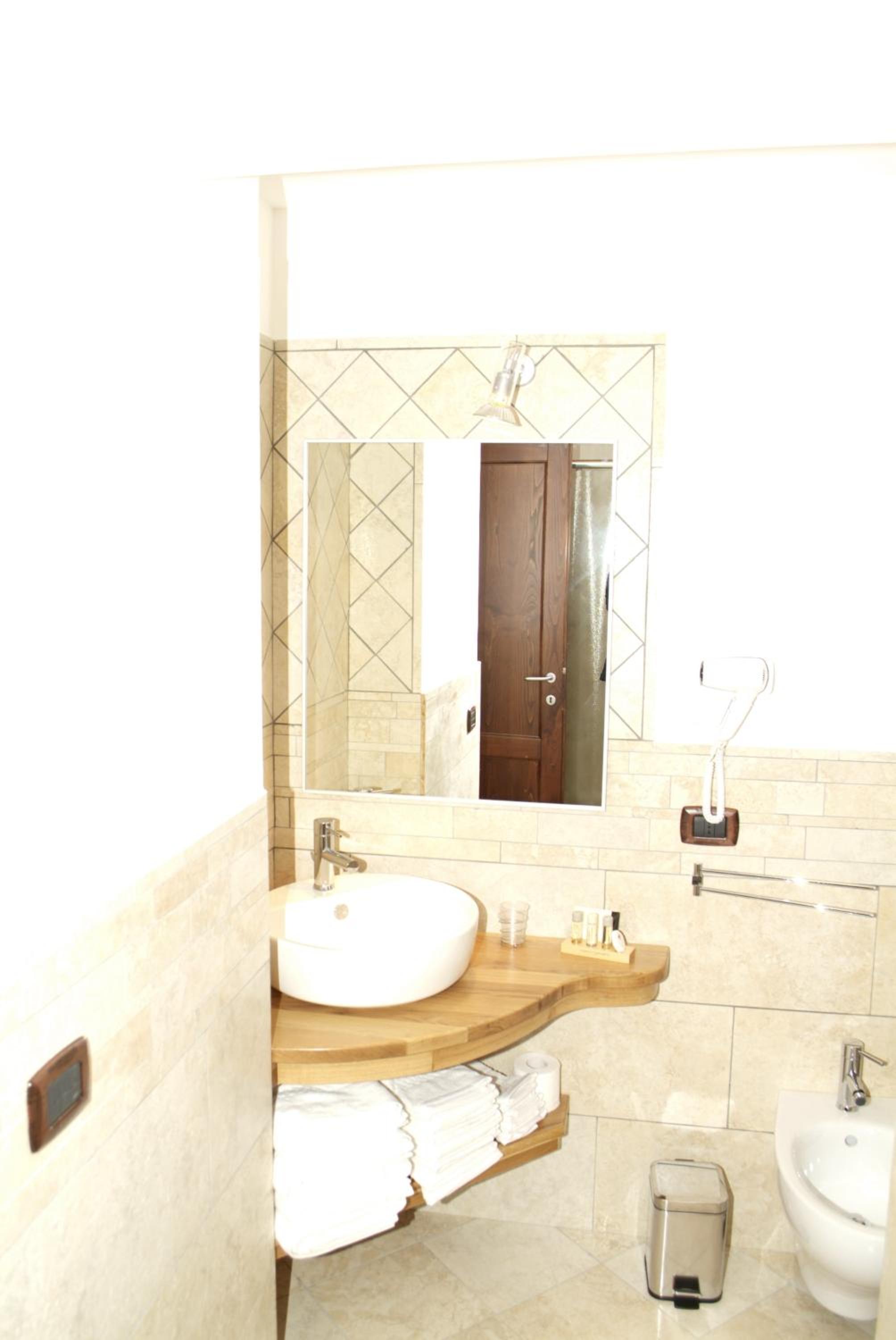 Triple Room - Photo 7