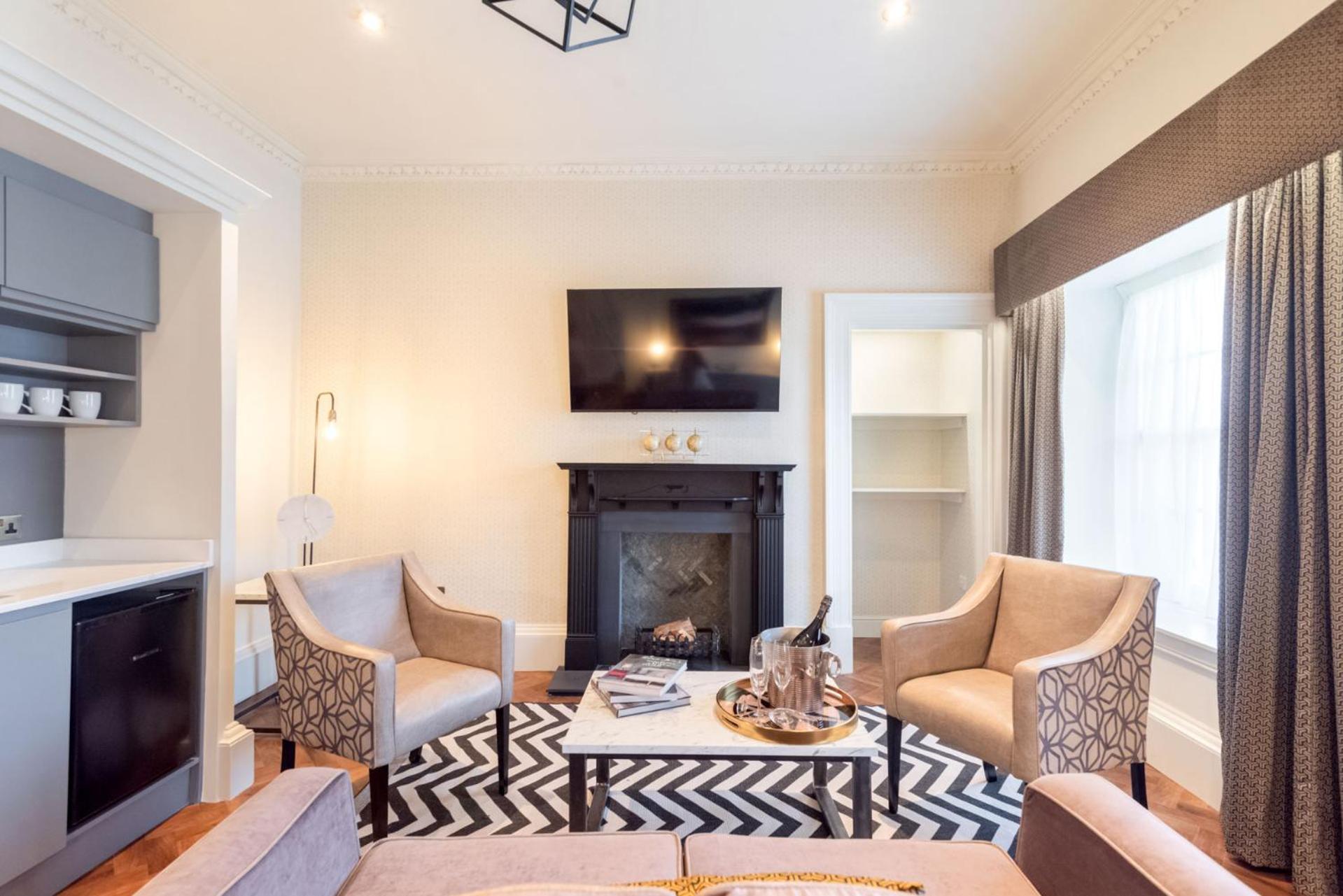 Superior King or Twin Suite