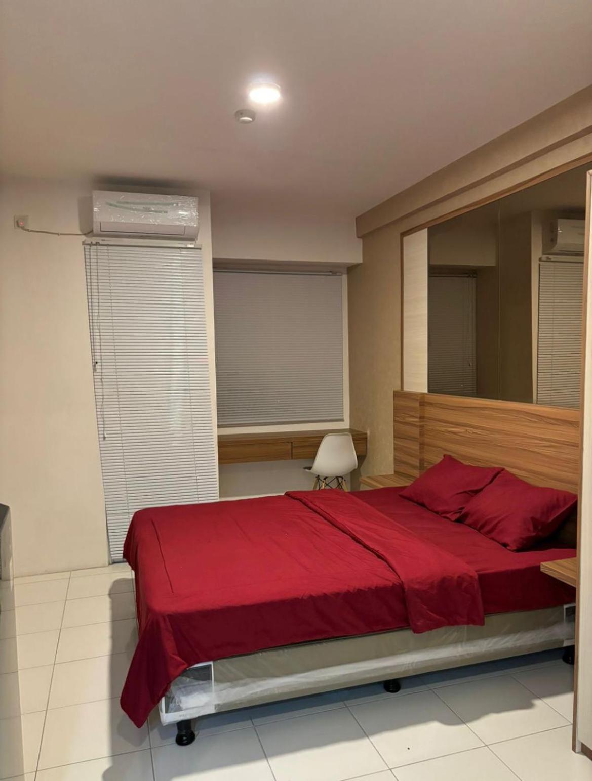 One-Bedroom Apartment with River View