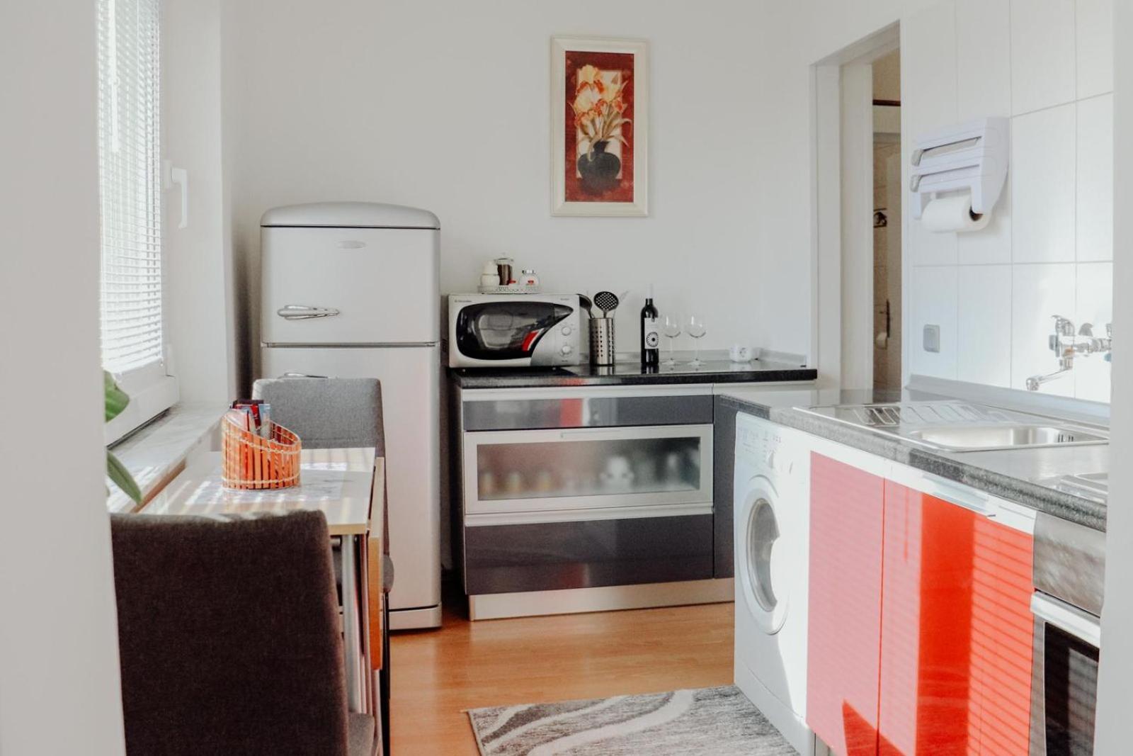 One-Bedroom Apartment photo 3