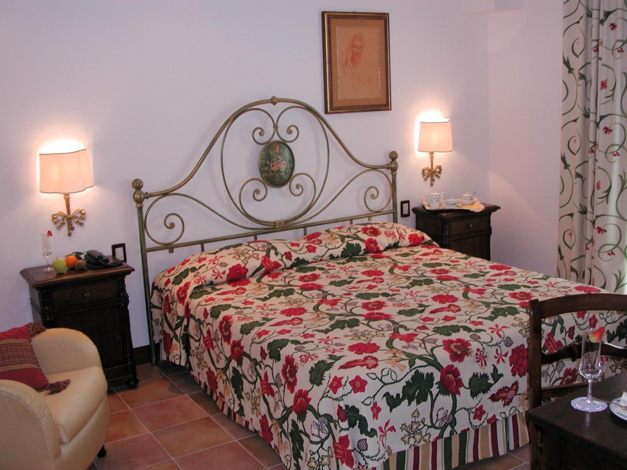 Standard Double or Twin Room - Photo 2