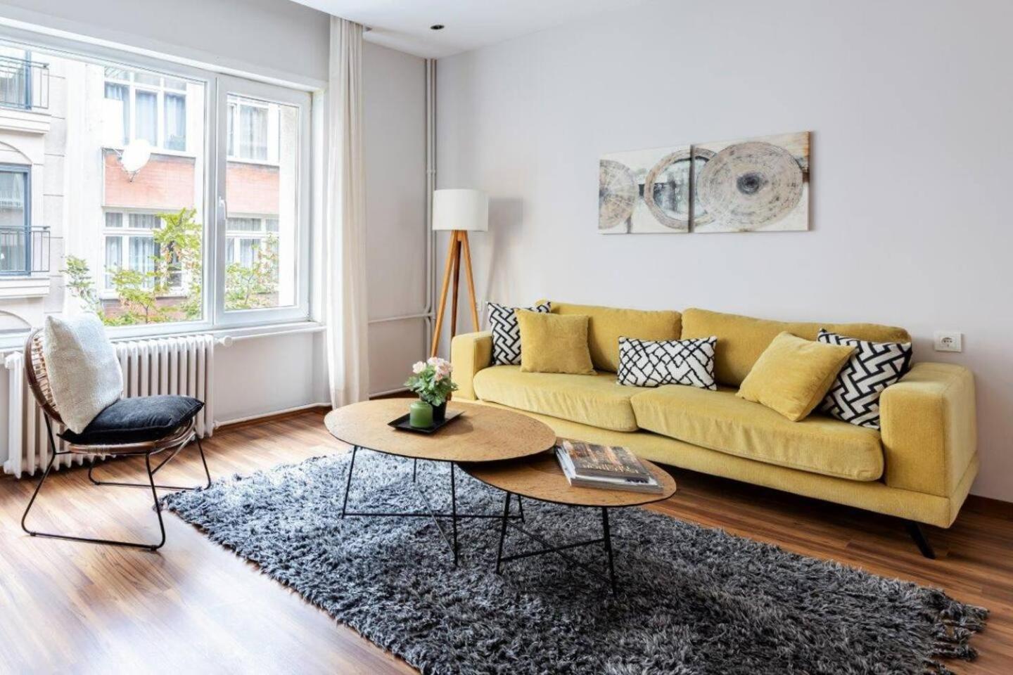 Apartment photo 1