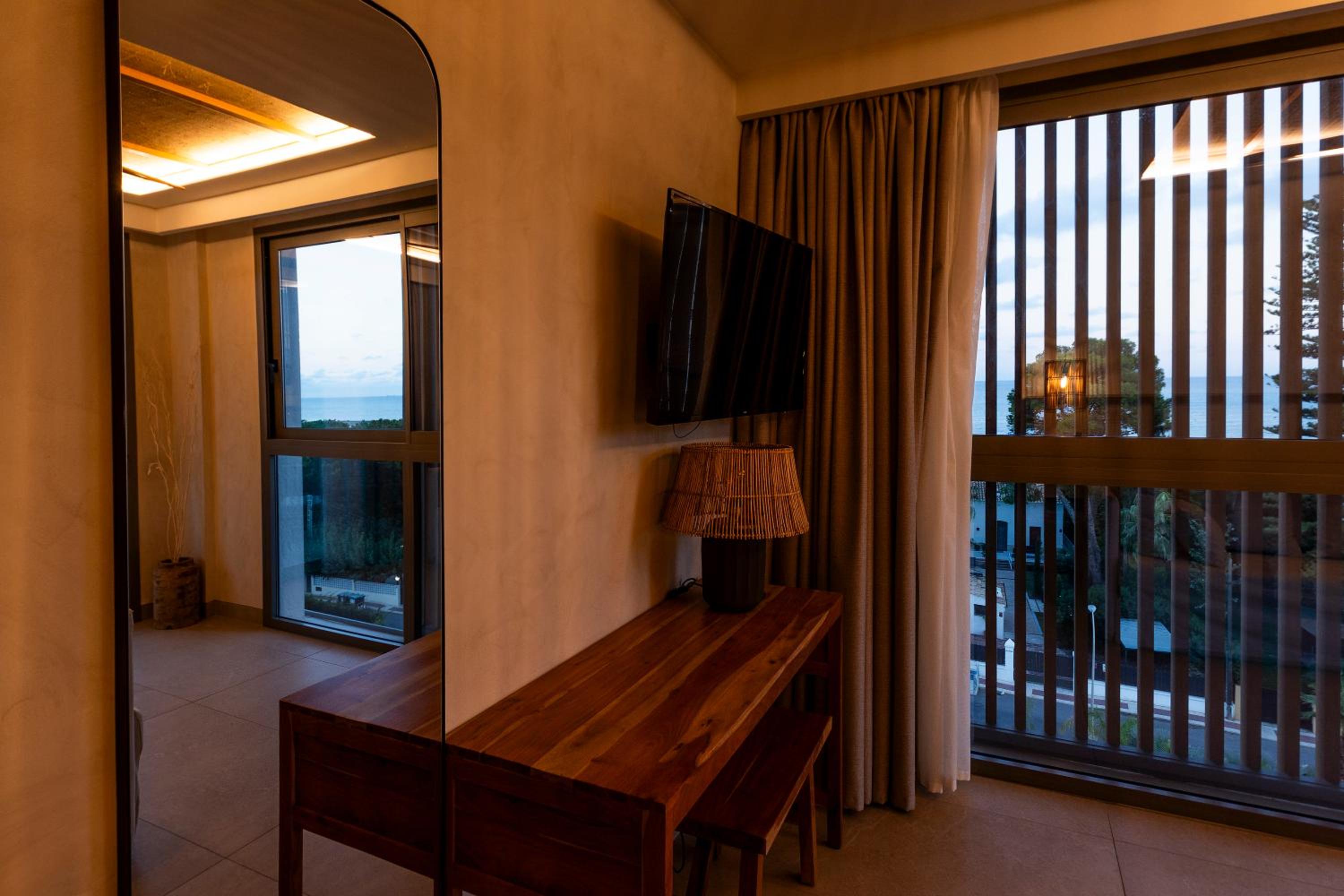 Habitación Doble con Balcón y Vista al Mar