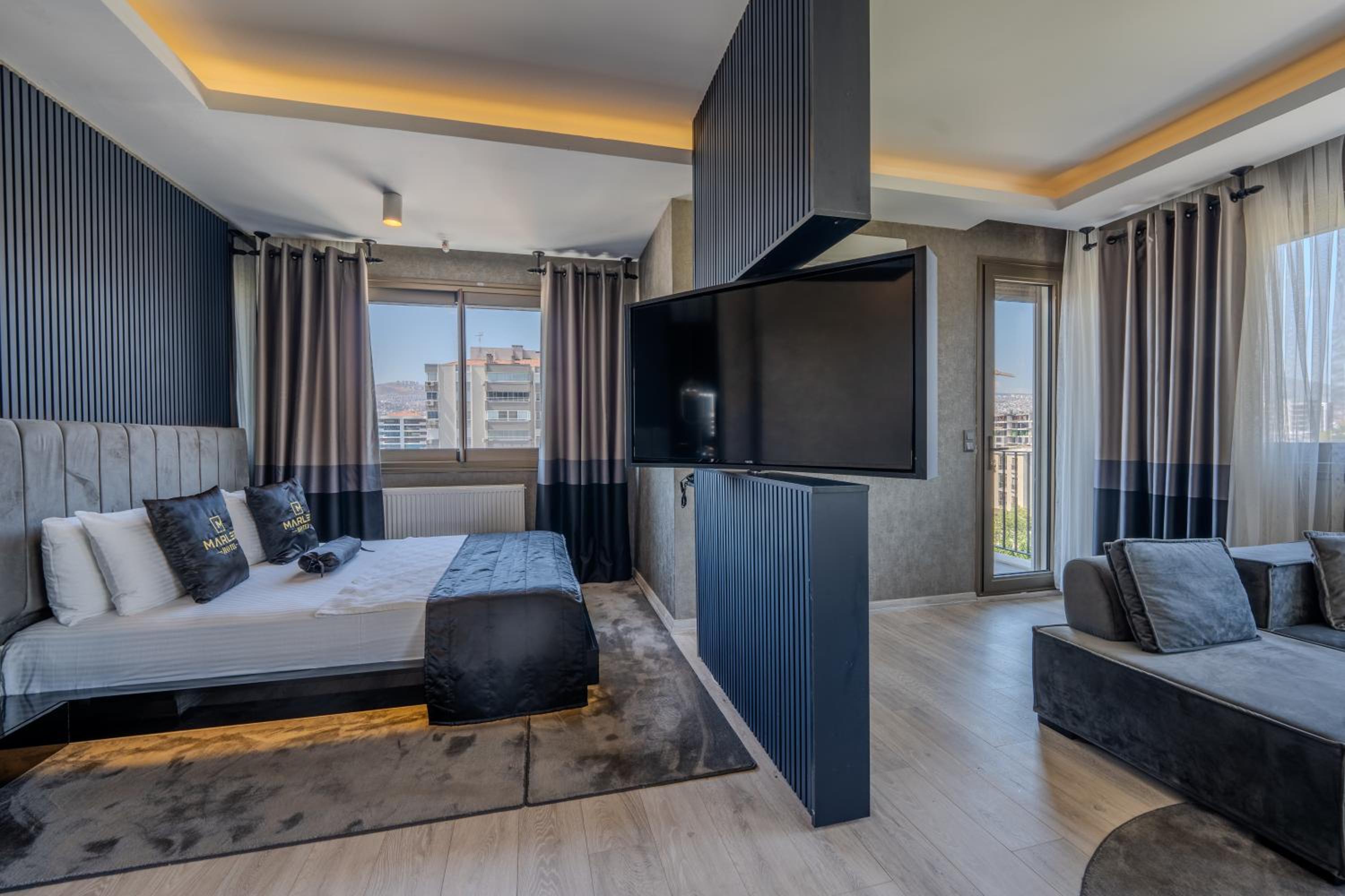 Suite - Photo 5