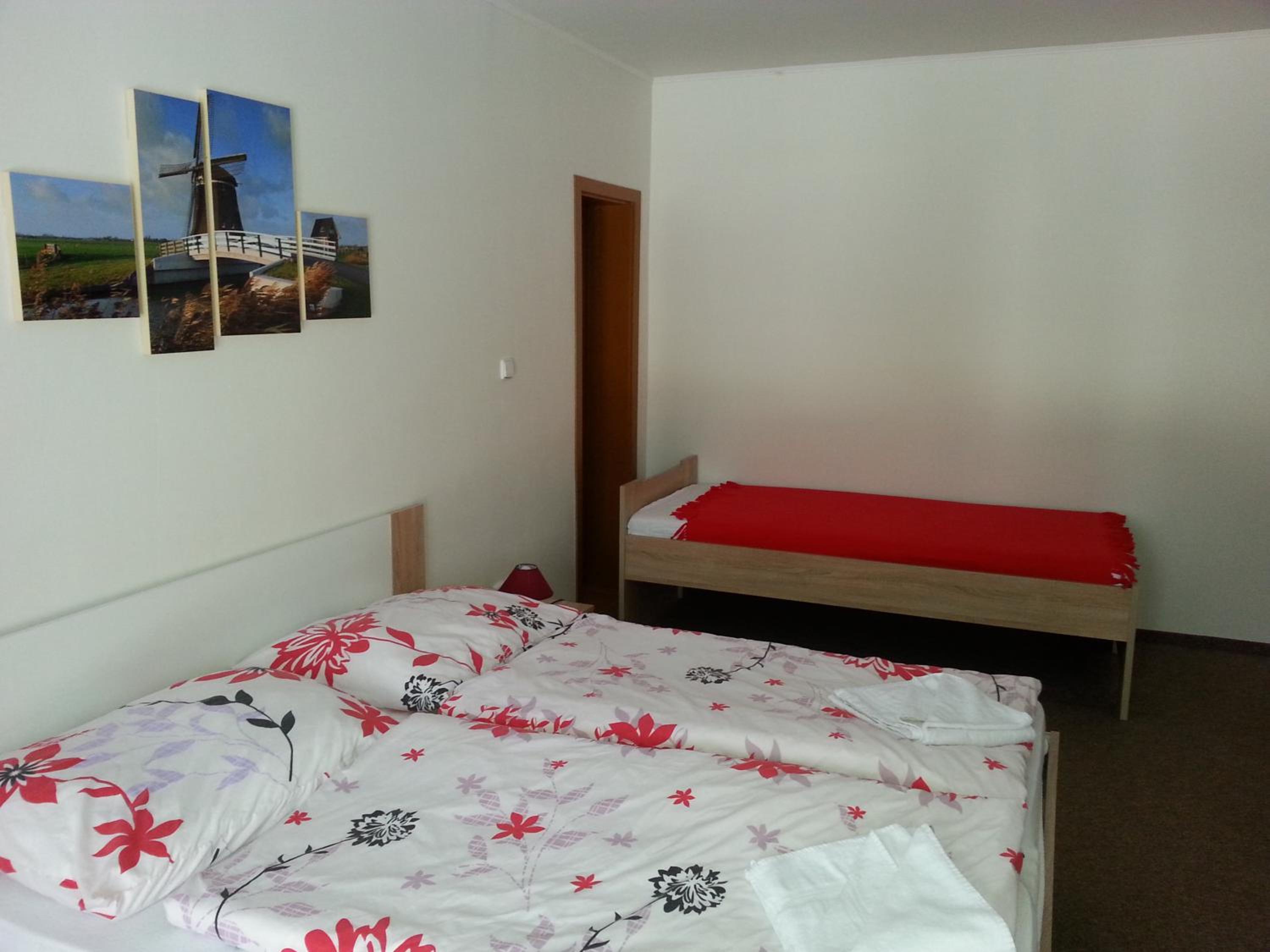 Triple Room with Pool View photo 2