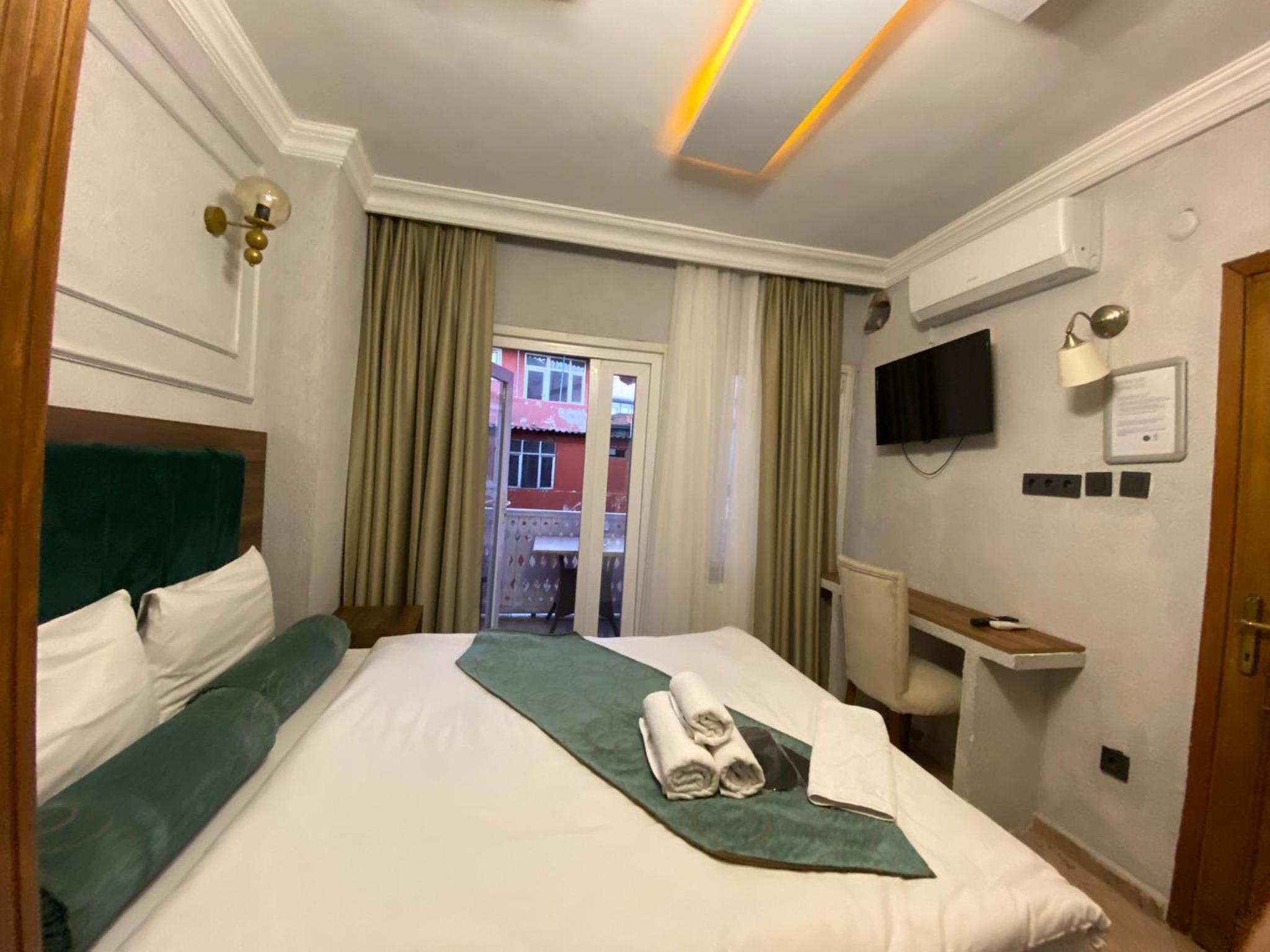 Double or Twin Room photo 2