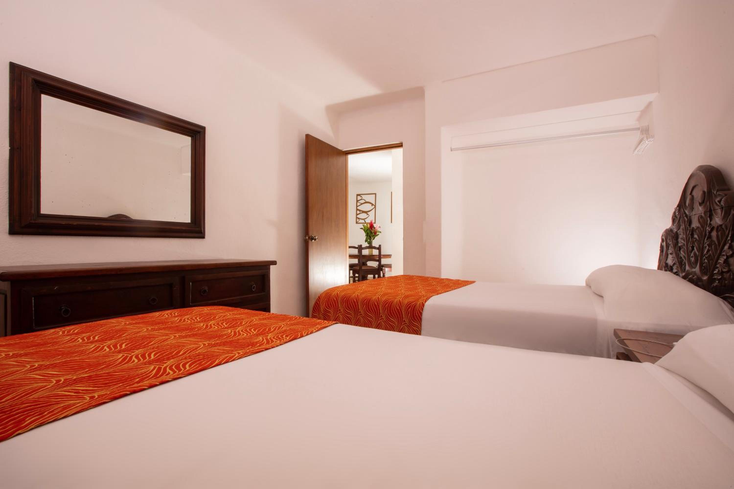 Family Suite - Photo 6