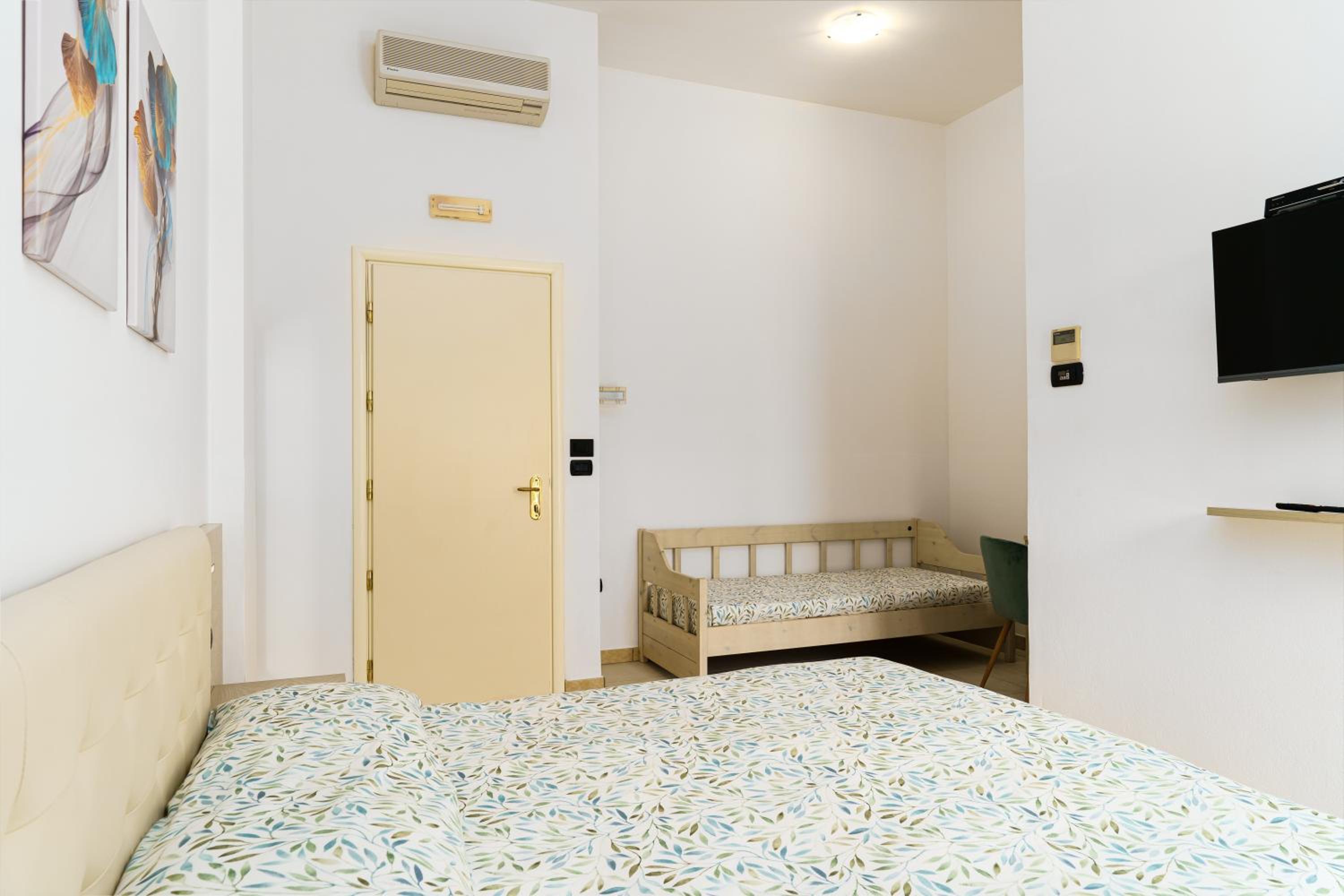 Triple Room photo 2