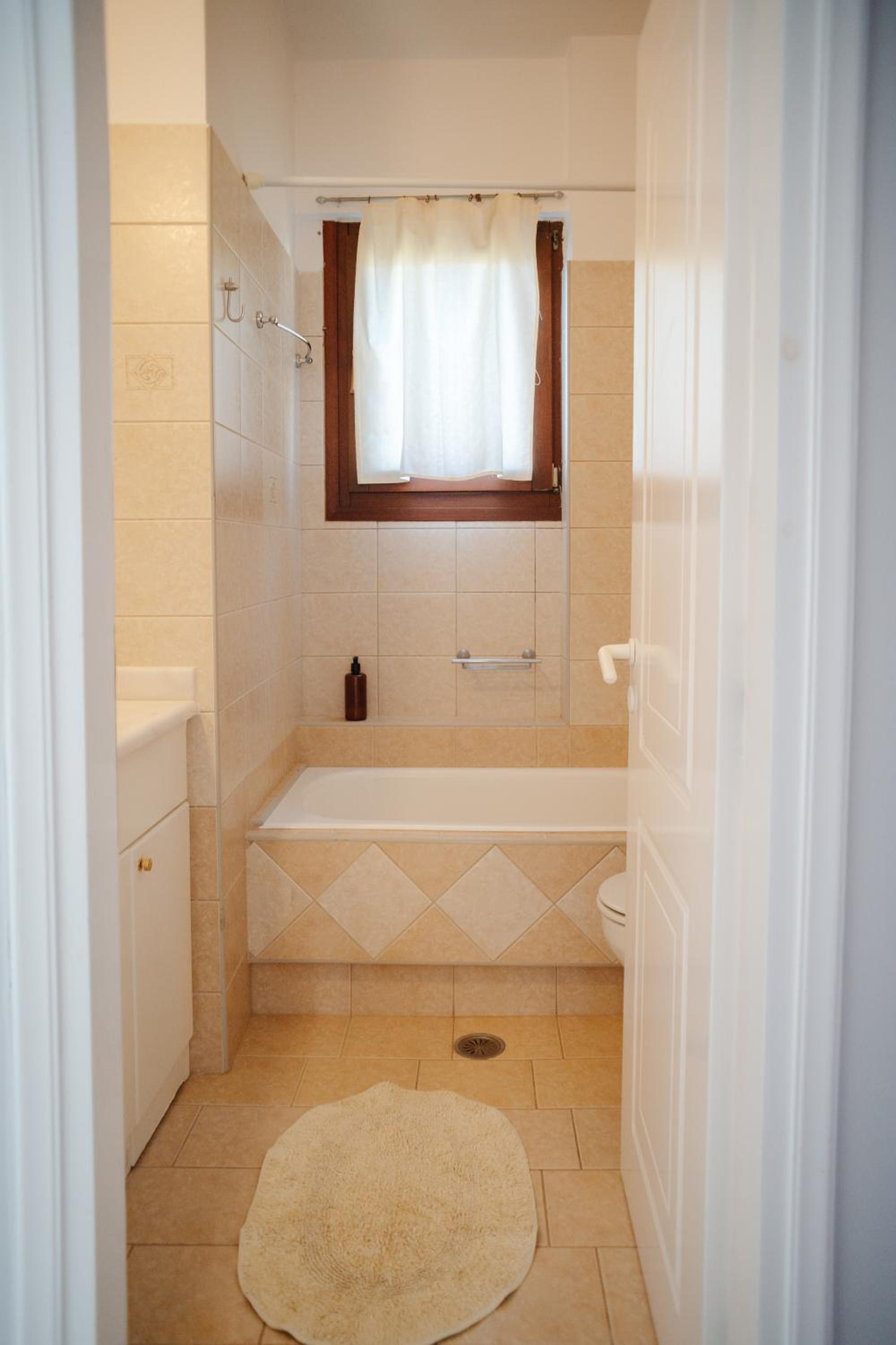 Three-Bedroom Villa photo 3