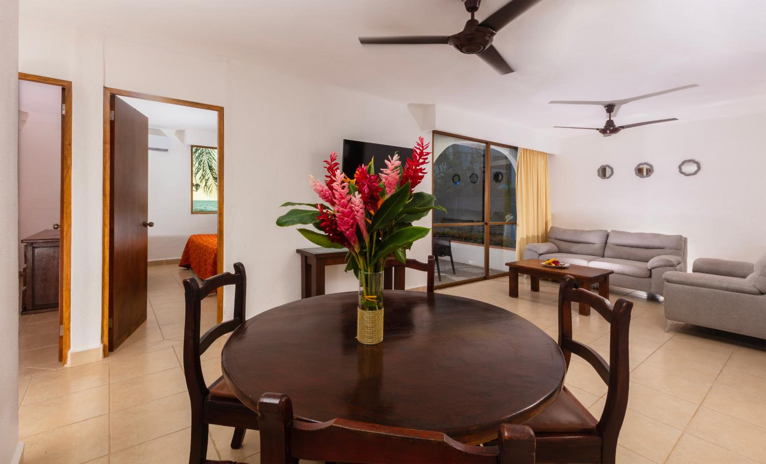 Family Suite - Photo 2
