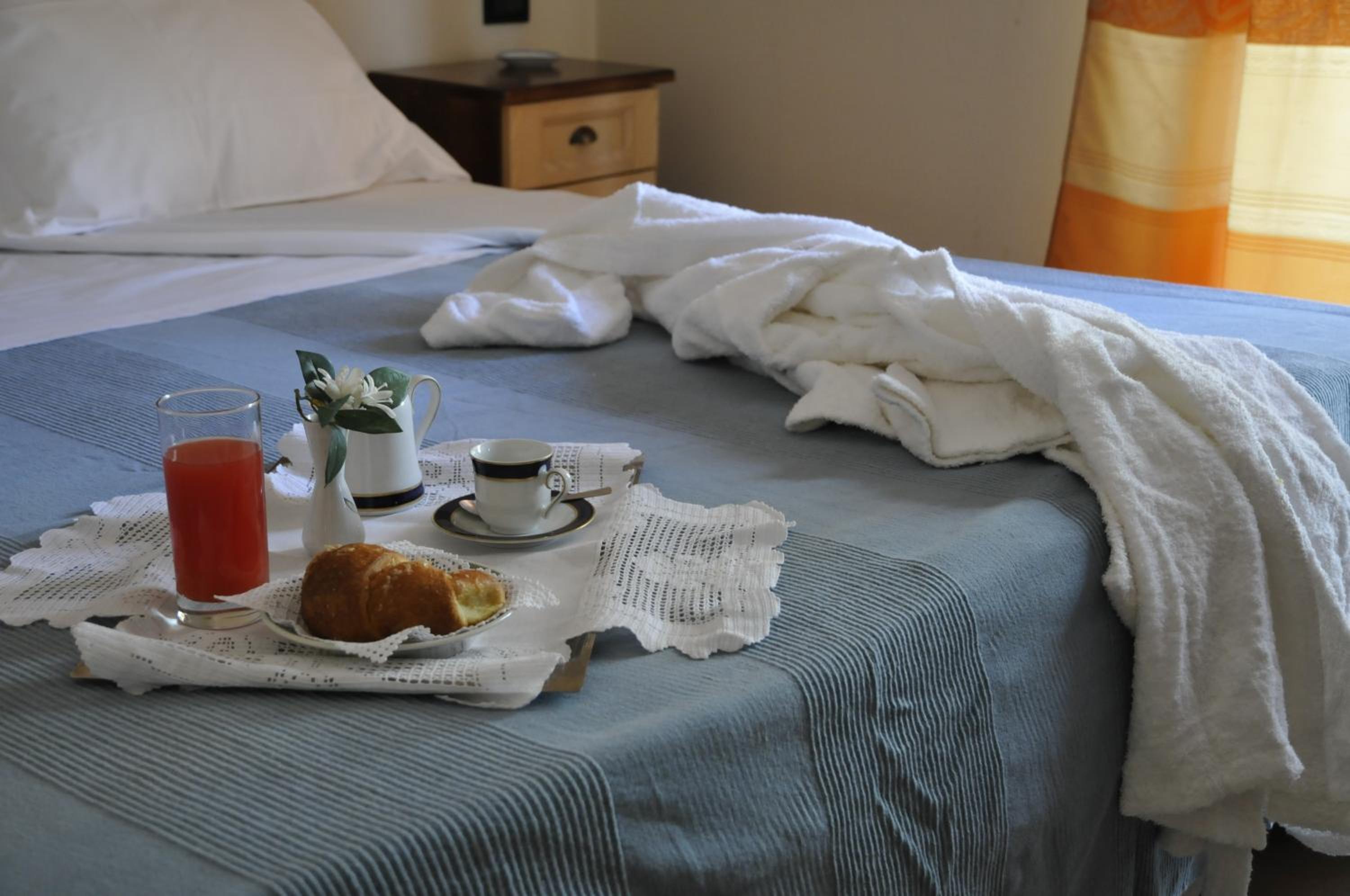 Triple Room - Photo 6