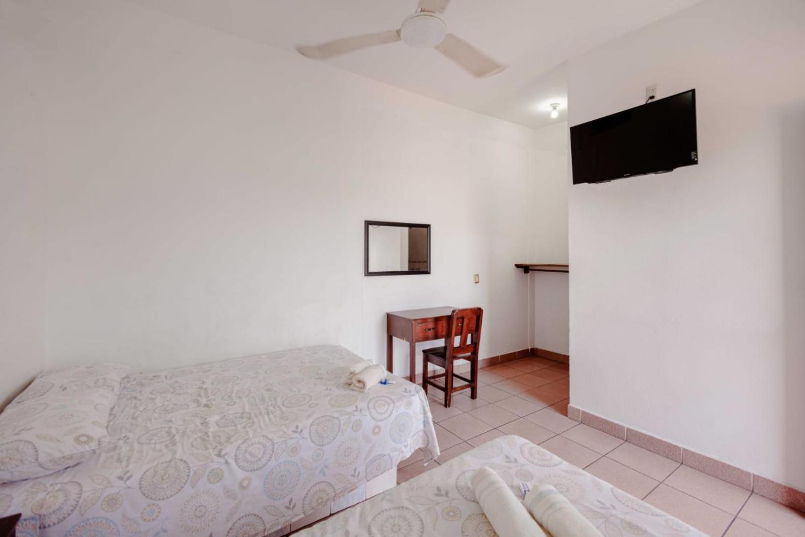 Twin Room with Pool View - Photo 28
