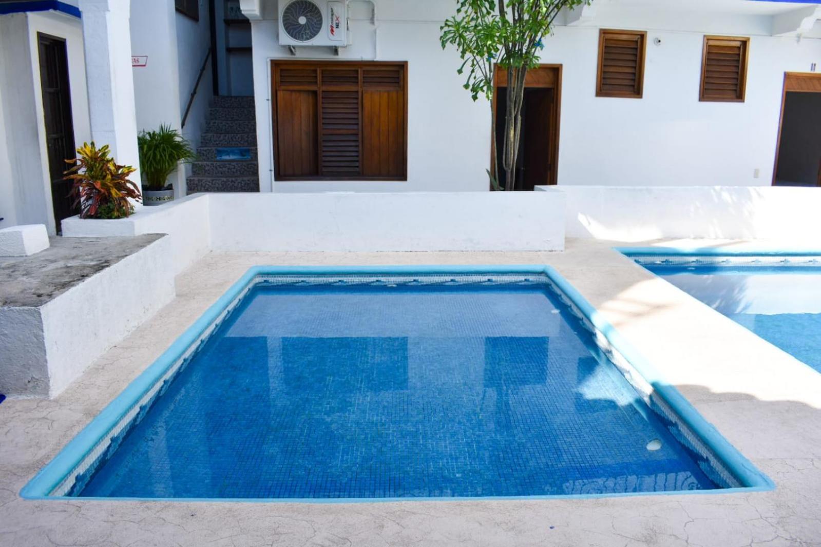 Twin Room with Pool View - Photo 54