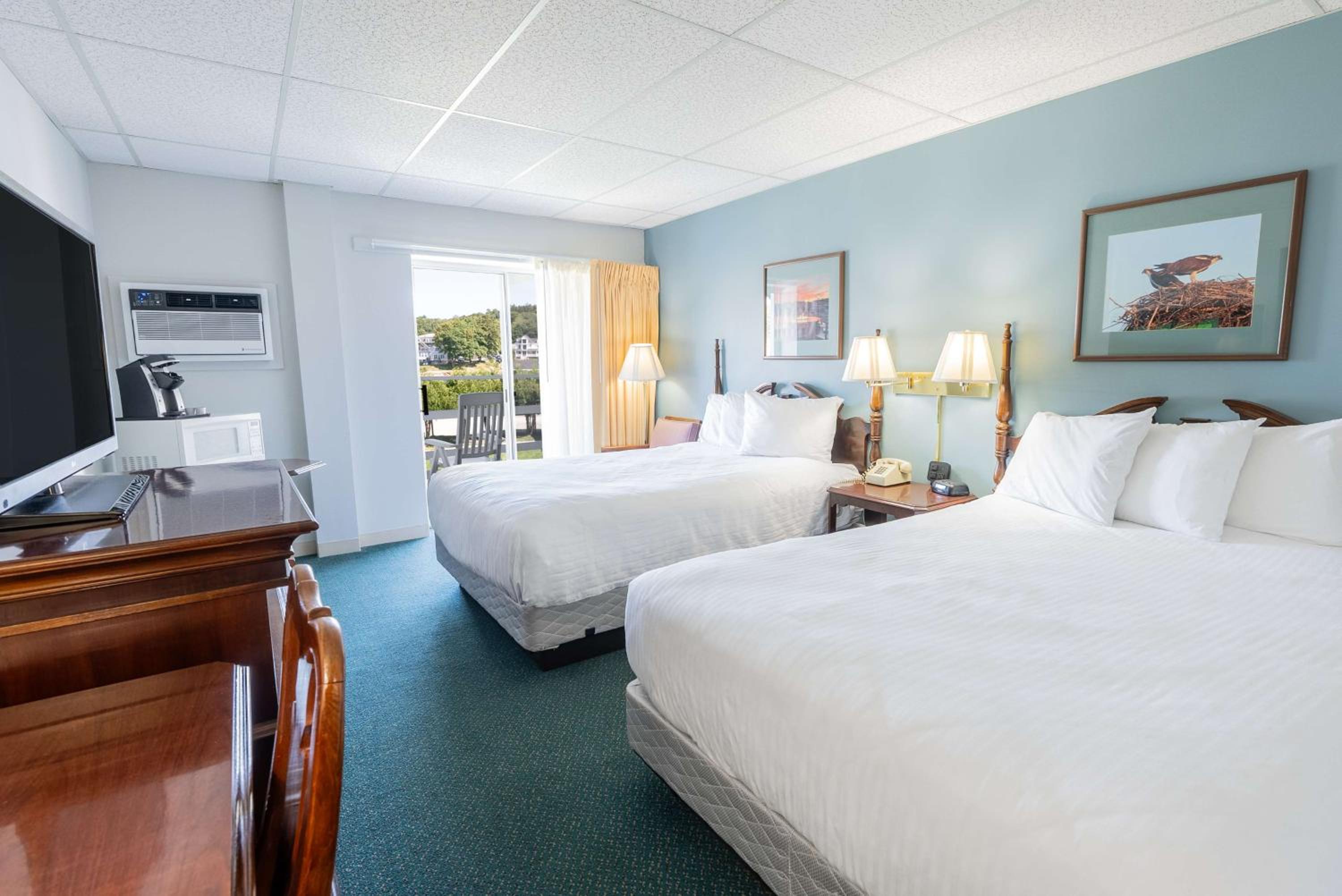 Two Queen Beds Deluxe