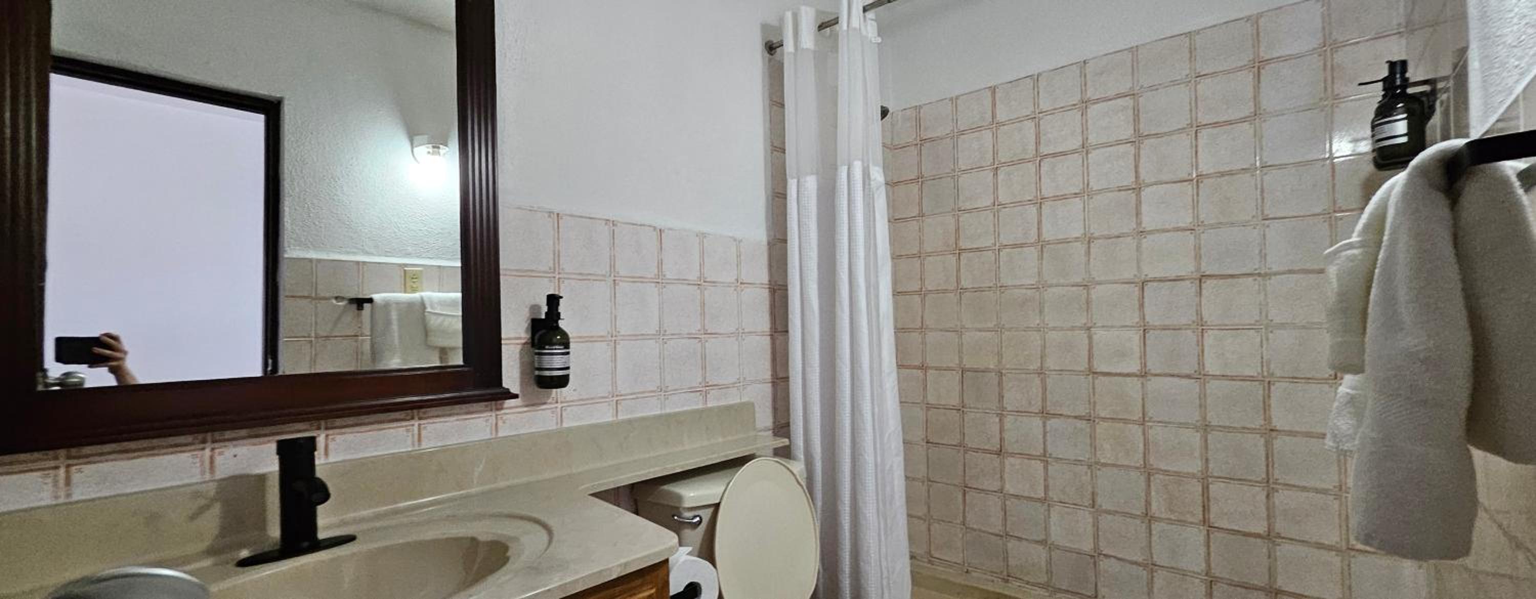 Deluxe Double Room with Balcony photo 3