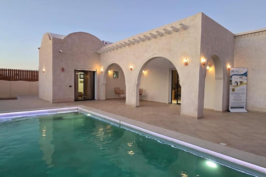 Three-Bedroom Villa photo 1