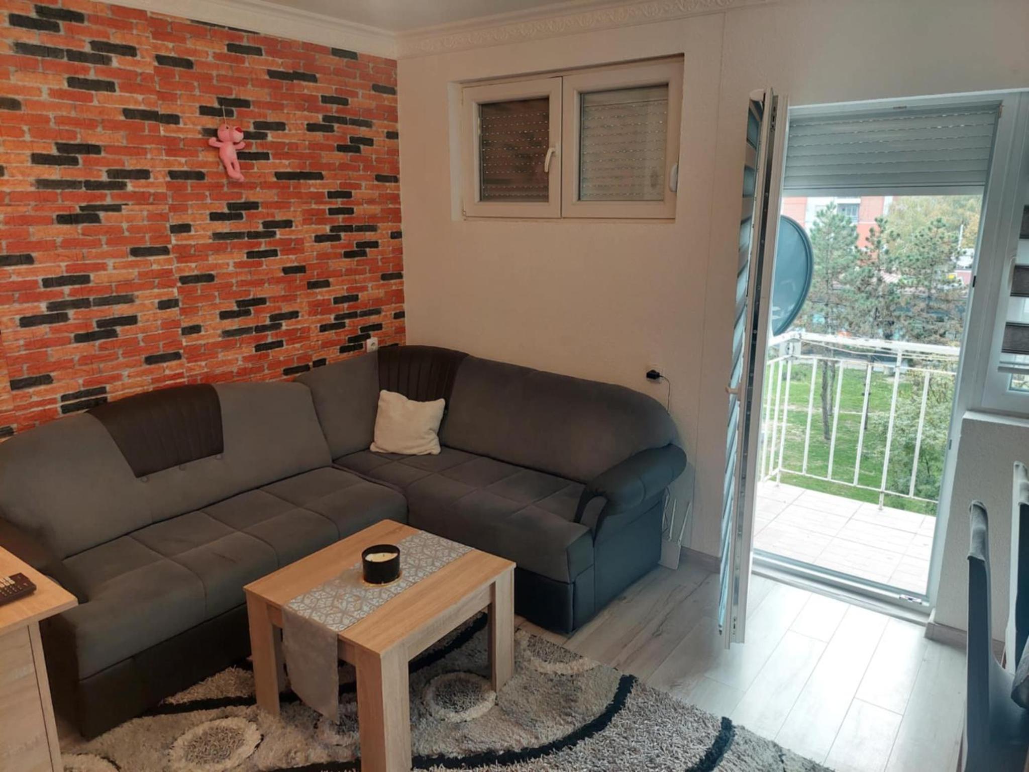 One-Bedroom Apartment photo 2