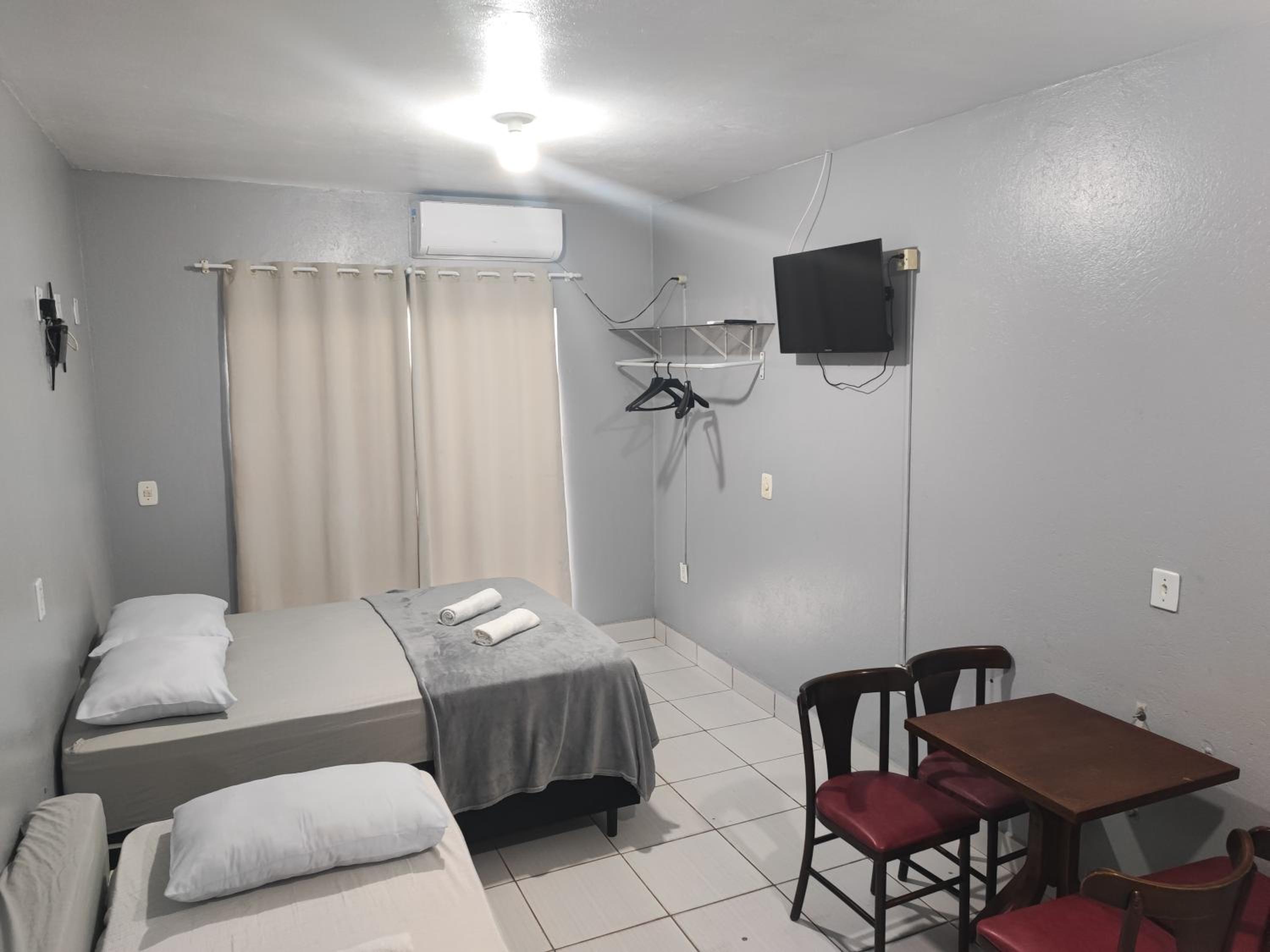 Apartment photo 2