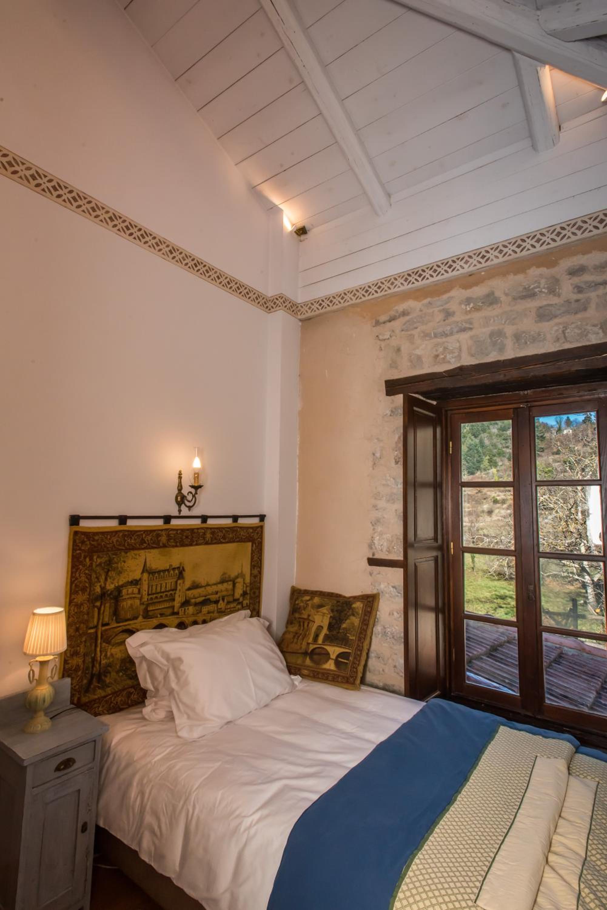 Single Room with Mountain View photo 1