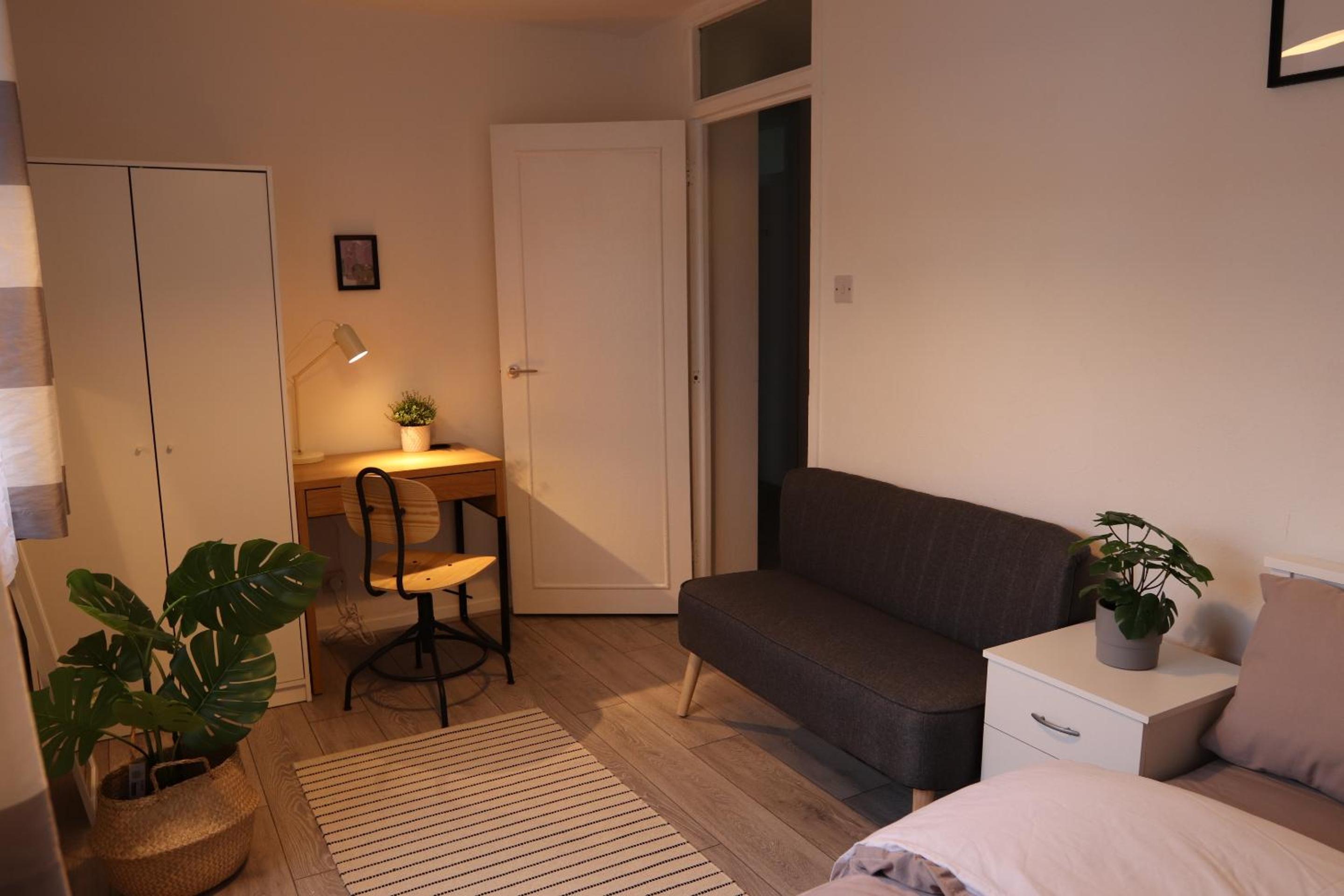 Standard Double Room with Shared Bathroom photo 2